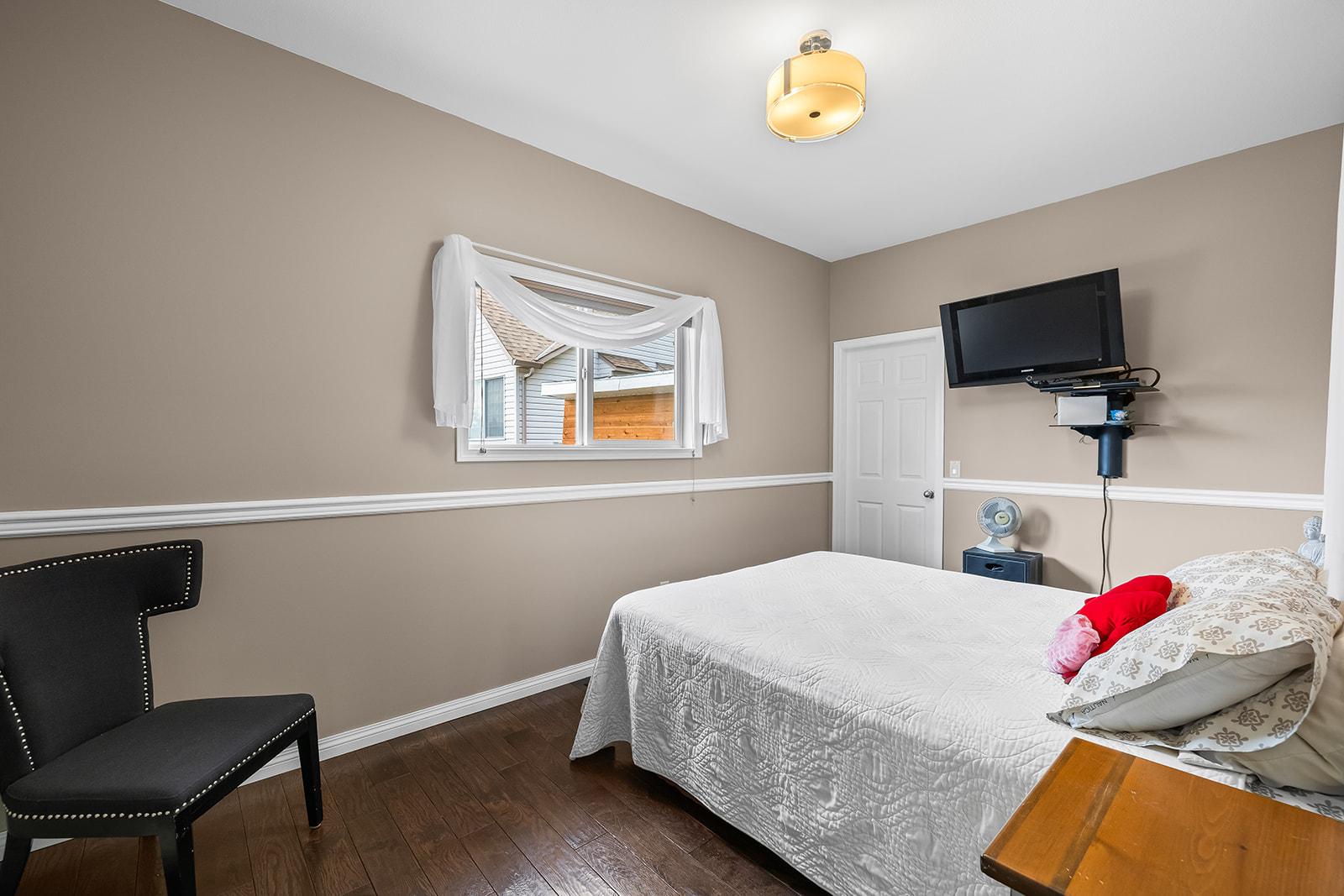 









5827


Victoria

Street,
Peachland,




BC
V0H 1X4

