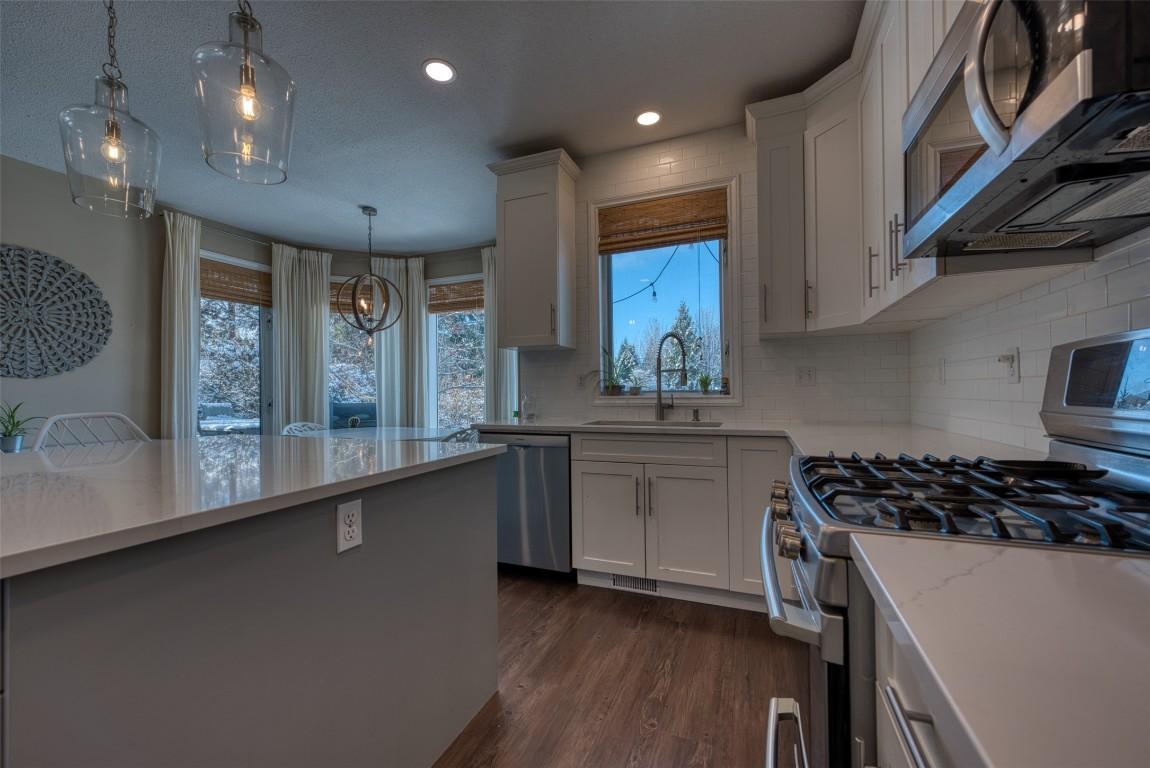 









4830


Parkridge

Drive,
Kelowna,




BC
V1W 3A1

