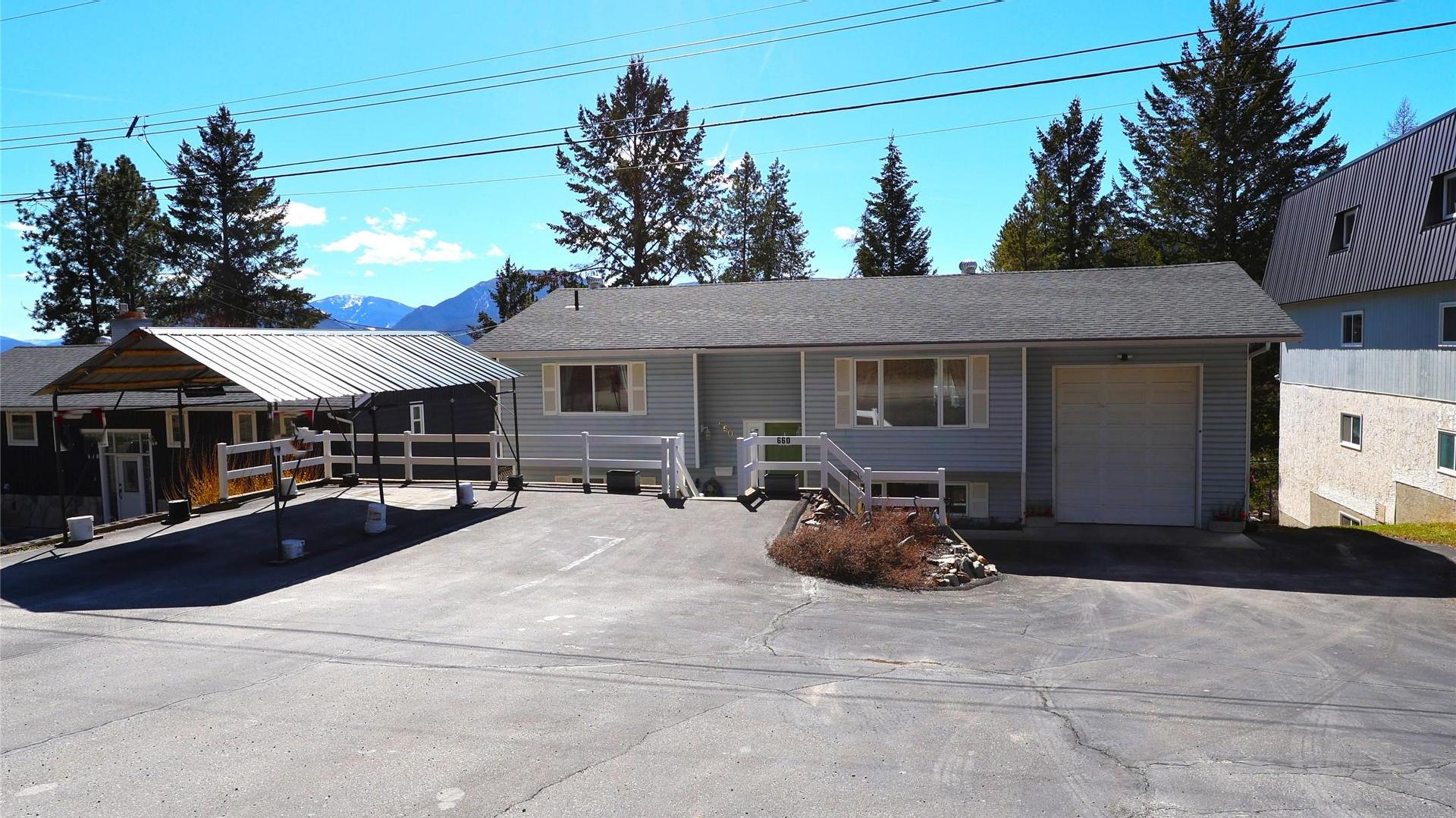 









660


Knighton

Road,
Kimberley,




BC
V1A 1E2

