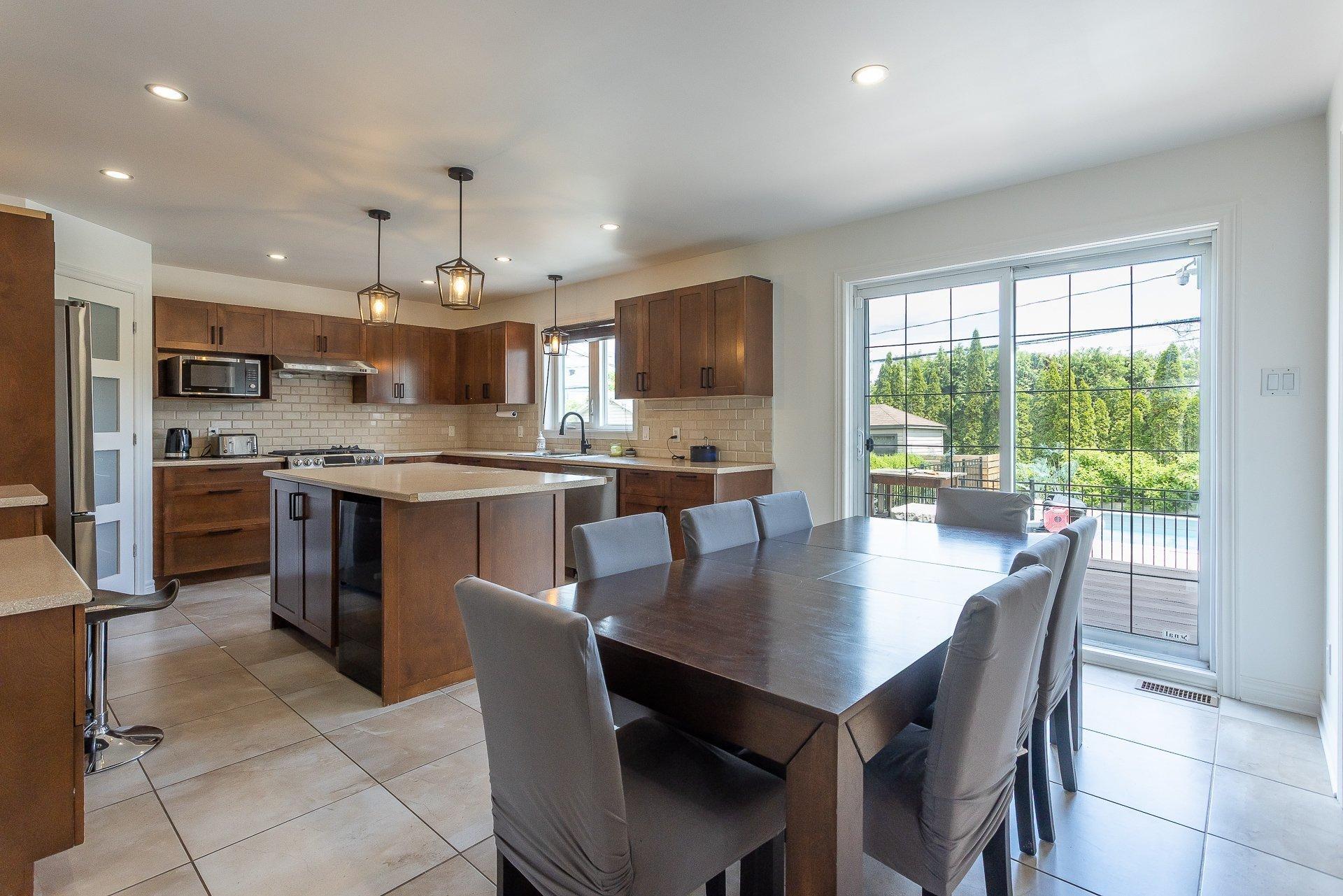 









111


Rue Jean-Paul-Lemieux

,
Notre-Dame-de-l'Île-Perrot,




QC
J7W1P4

