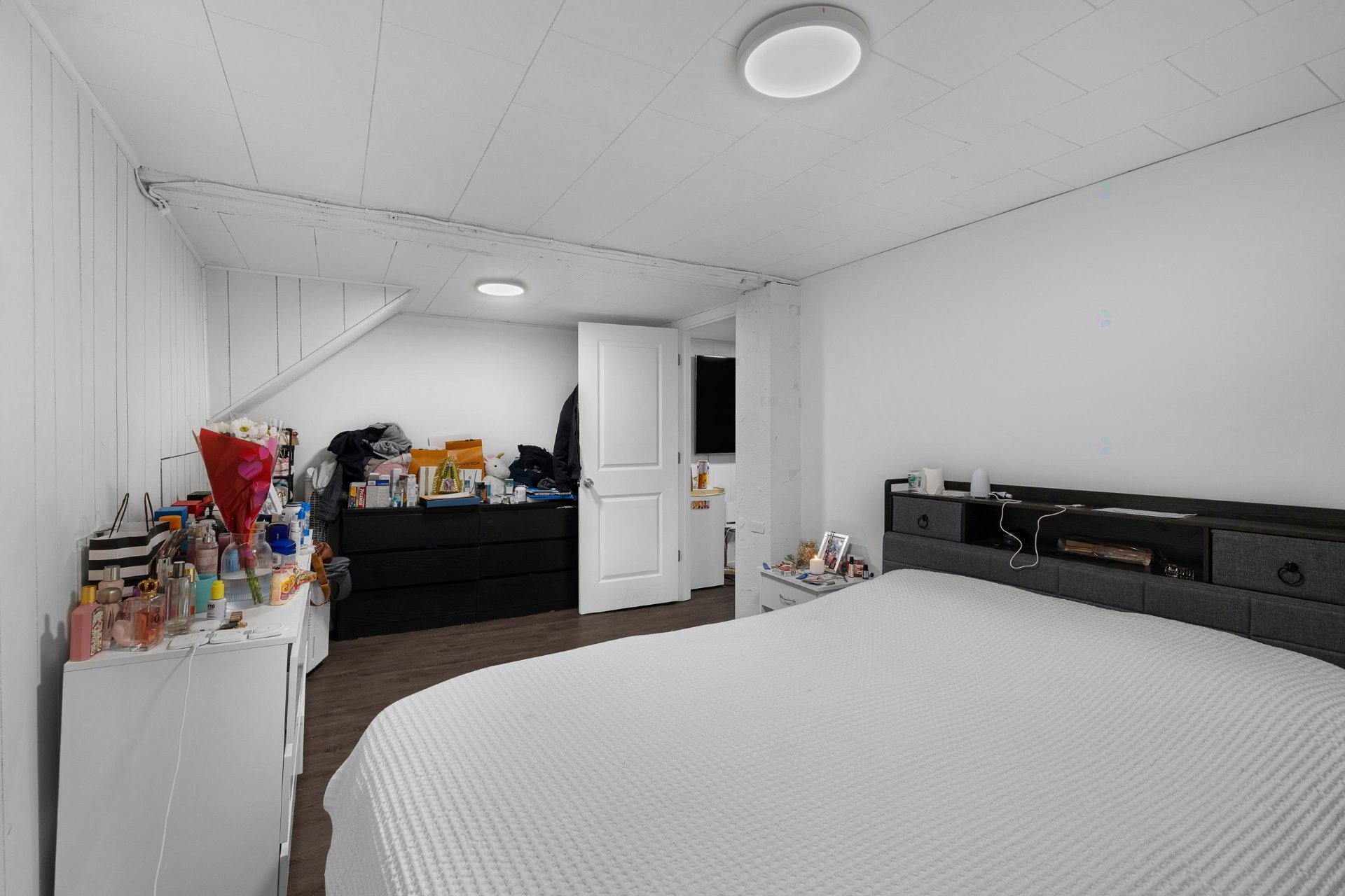 









470


Rue Ouimet

,
Montréal (Saint-Laurent),




QC
H4L3N8

