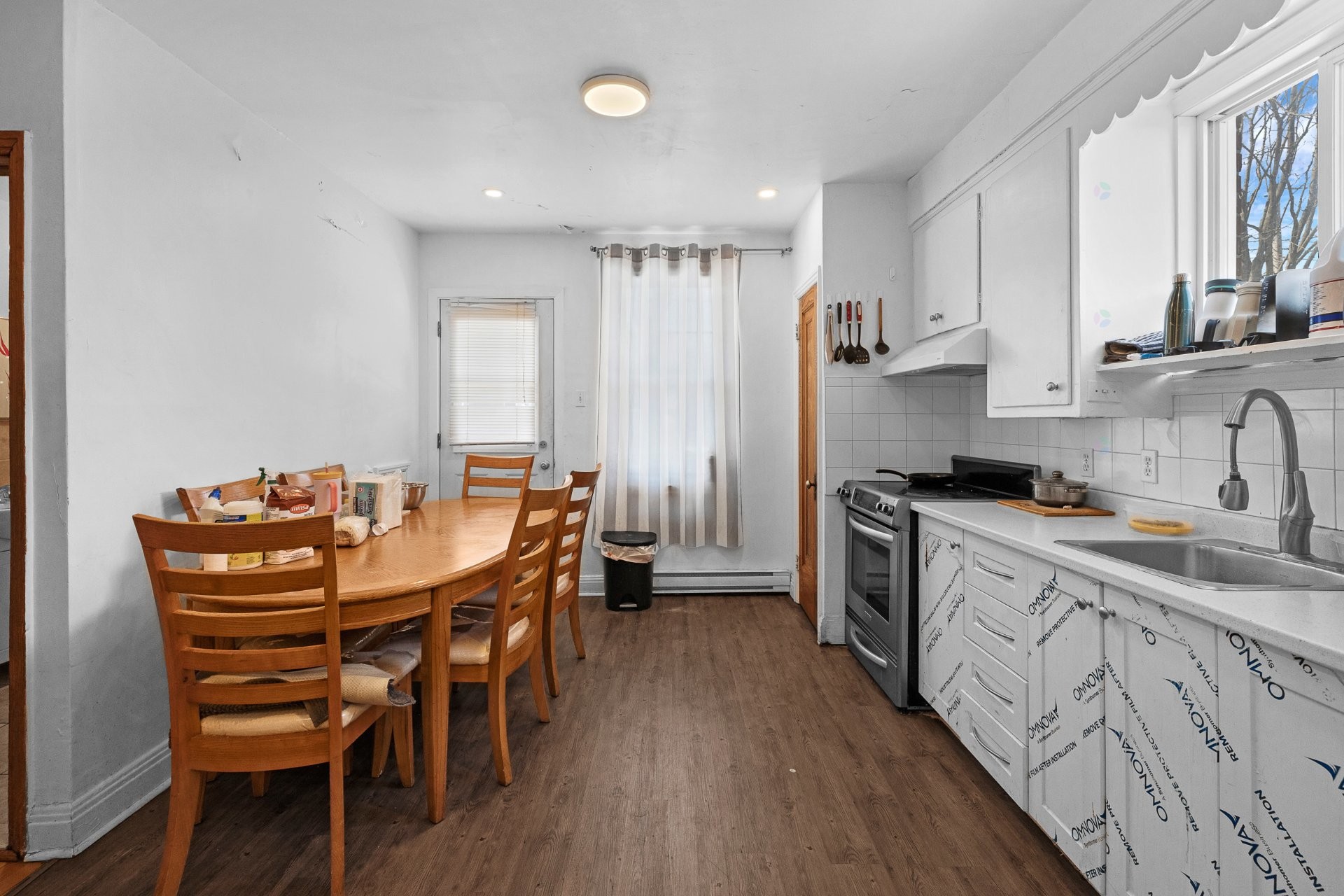 









470


Rue Ouimet

,
Montréal (Saint-Laurent),




QC
H4L3N8

