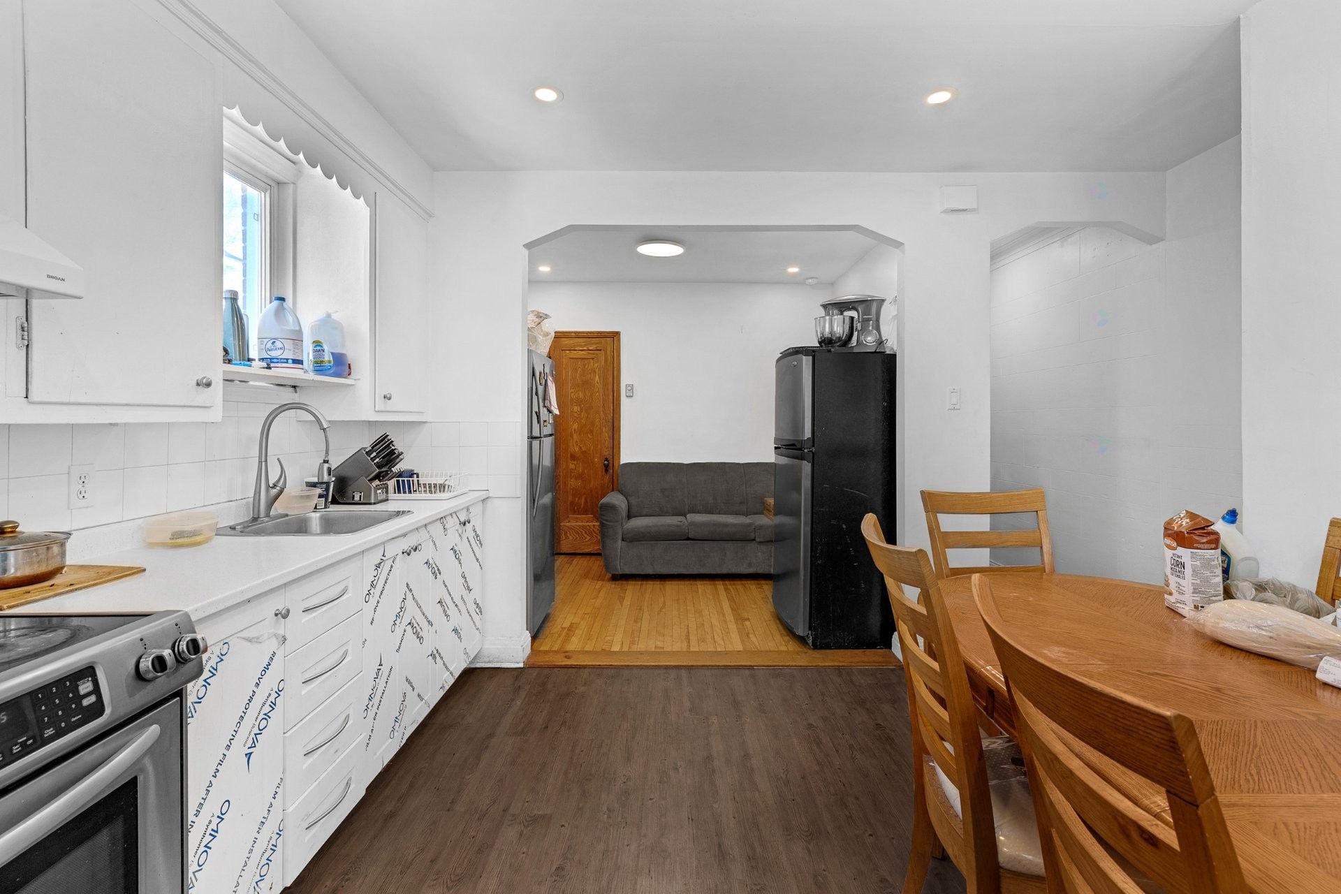 









470


Rue Ouimet

,
Montréal (Saint-Laurent),




QC
H4L3N8

