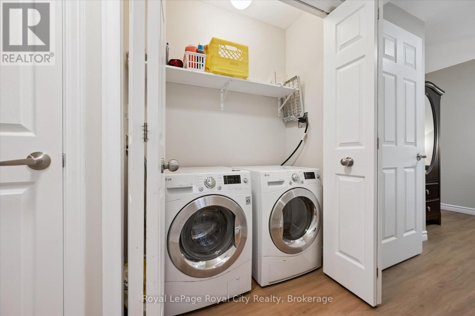 












45 BORLAND DRIVE

,
Guelph (Clairfields/Hanlon Business Park),




Ontario
N1G5B5

