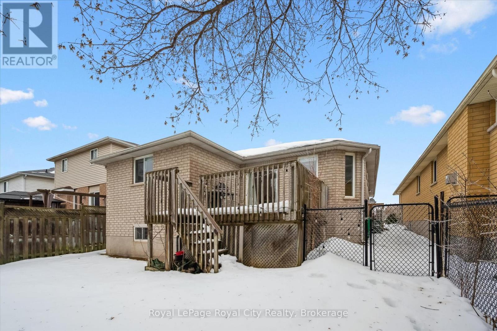 












45 BORLAND DRIVE

,
Guelph (Clairfields/Hanlon Business Park),




Ontario
N1G5B5

