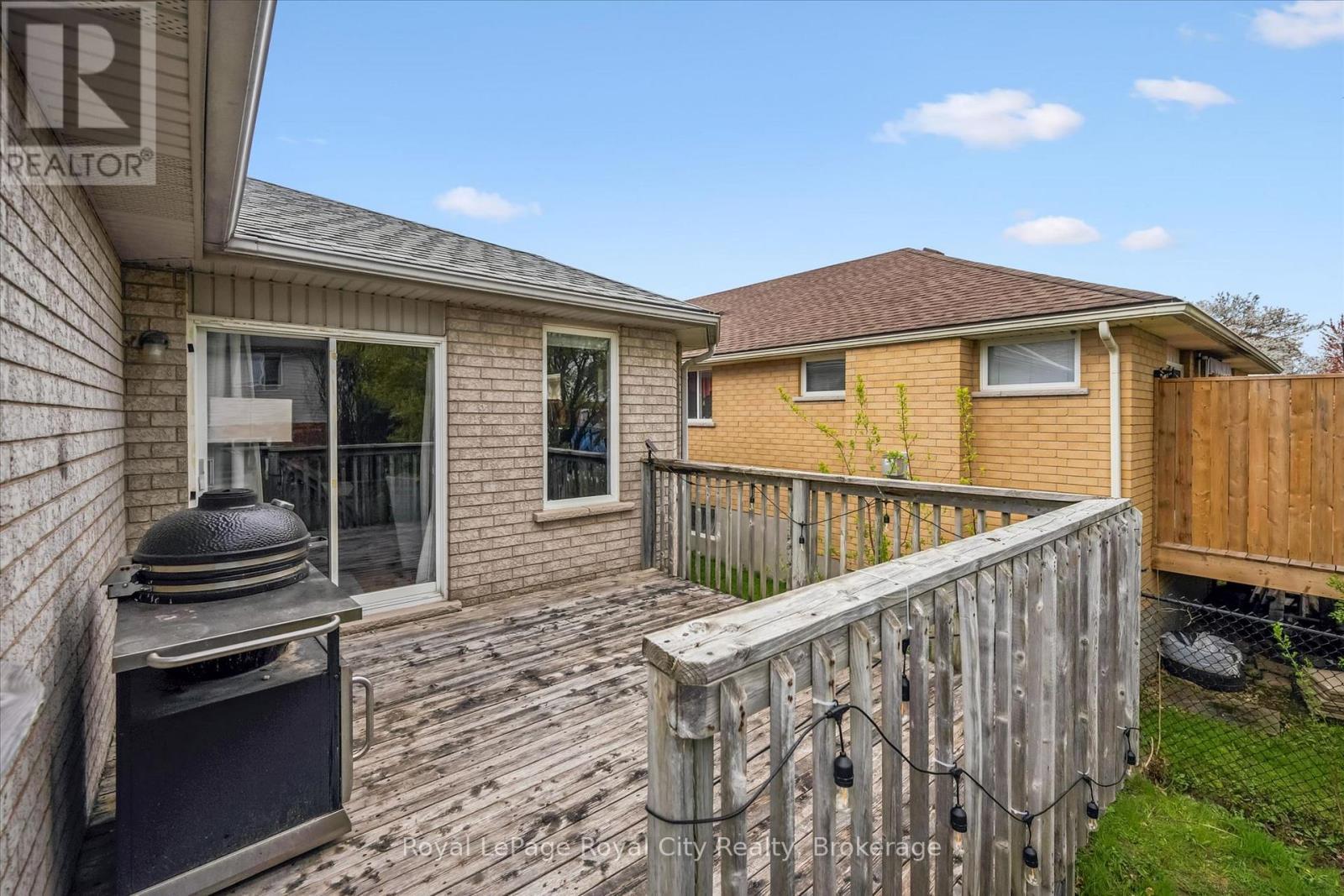 












45 BORLAND DRIVE

,
Guelph (Clairfields/Hanlon Business Park),




Ontario
N1G5B5

