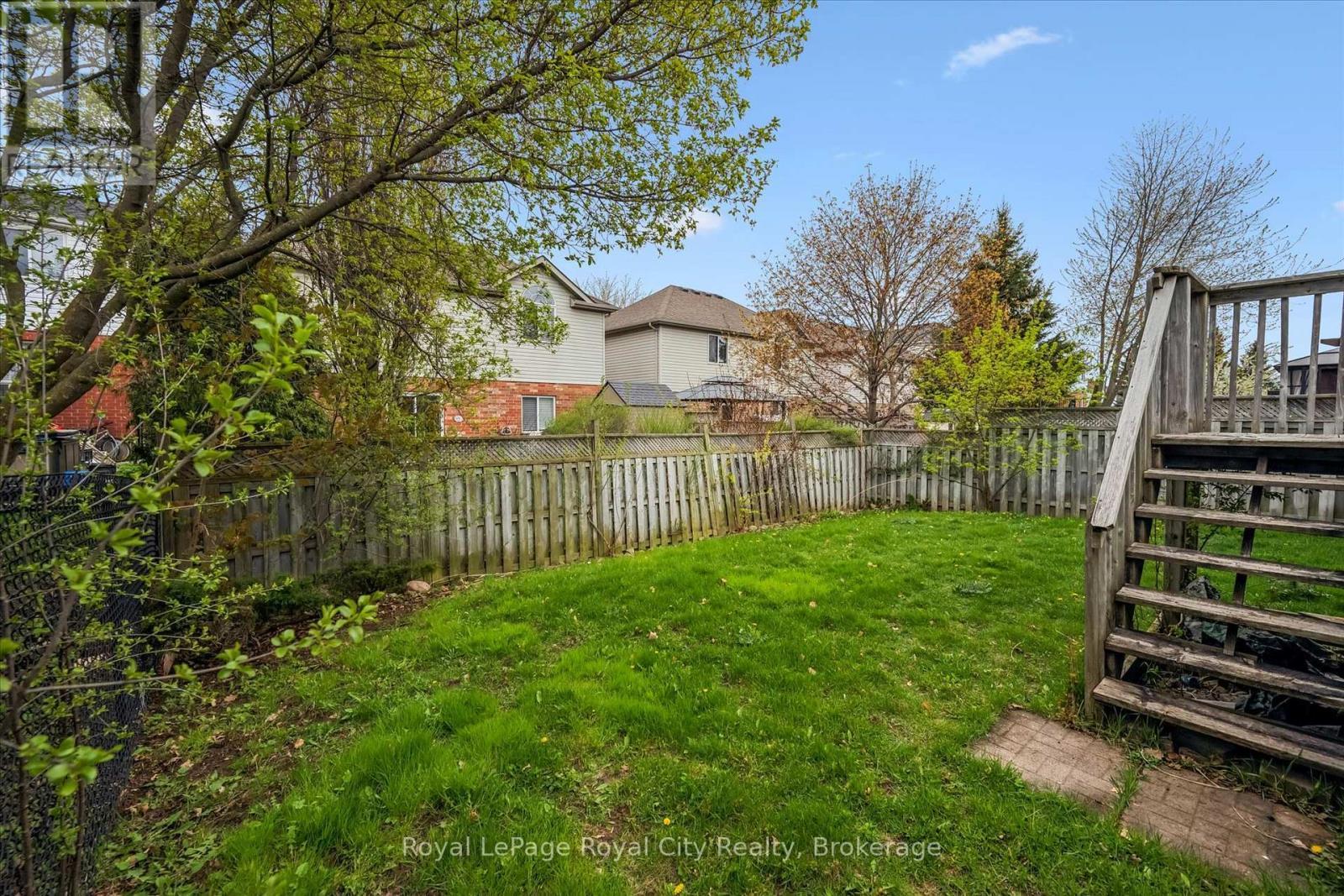 












45 BORLAND DRIVE

,
Guelph (Clairfields/Hanlon Business Park),




Ontario
N1G5B5

