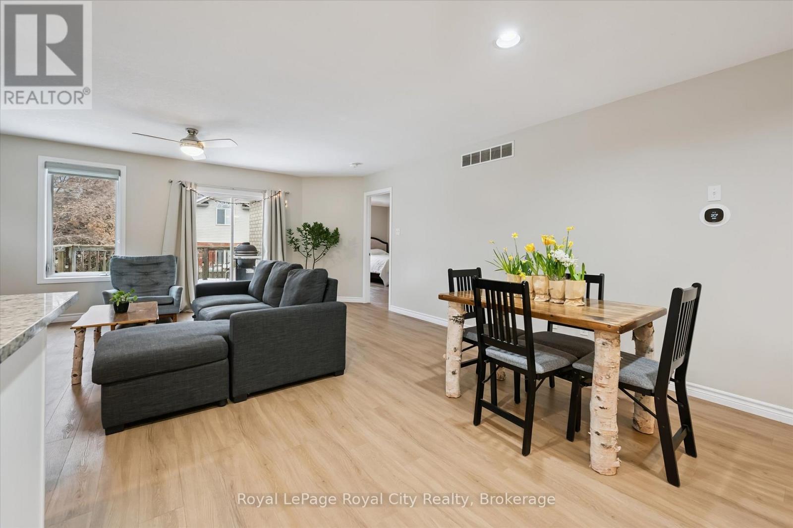 












45 BORLAND DRIVE

,
Guelph (Clairfields/Hanlon Business Park),




Ontario
N1G5B5

