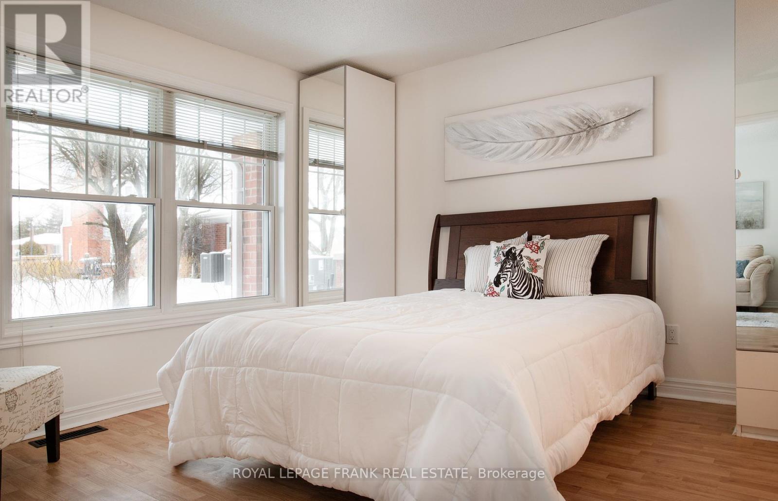 












A15 - 1651 NASH ROAD

,
Clarington (Courtice),




Ontario
L1E1S8

