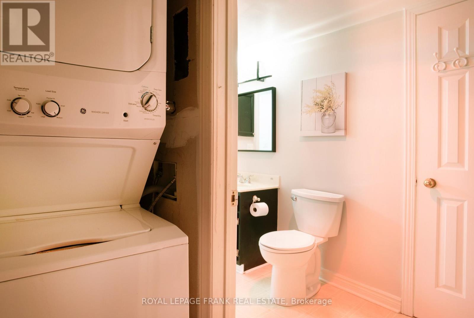 












A15 - 1651 NASH ROAD

,
Clarington (Courtice),




Ontario
L1E1S8

