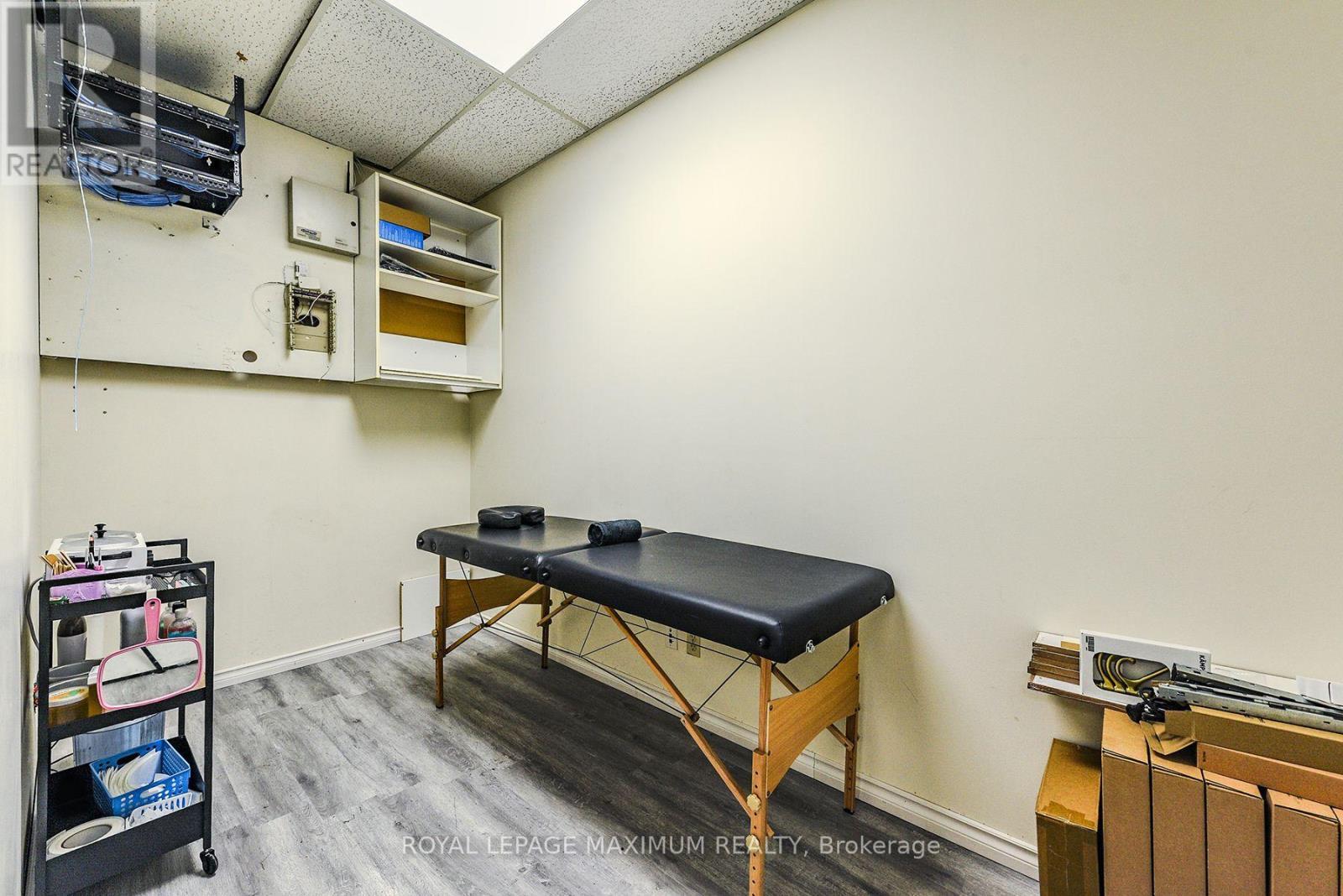 












C10 - 4220 STEELES AVENUE W

,
Vaughan,




Ontario
L4L3S8

