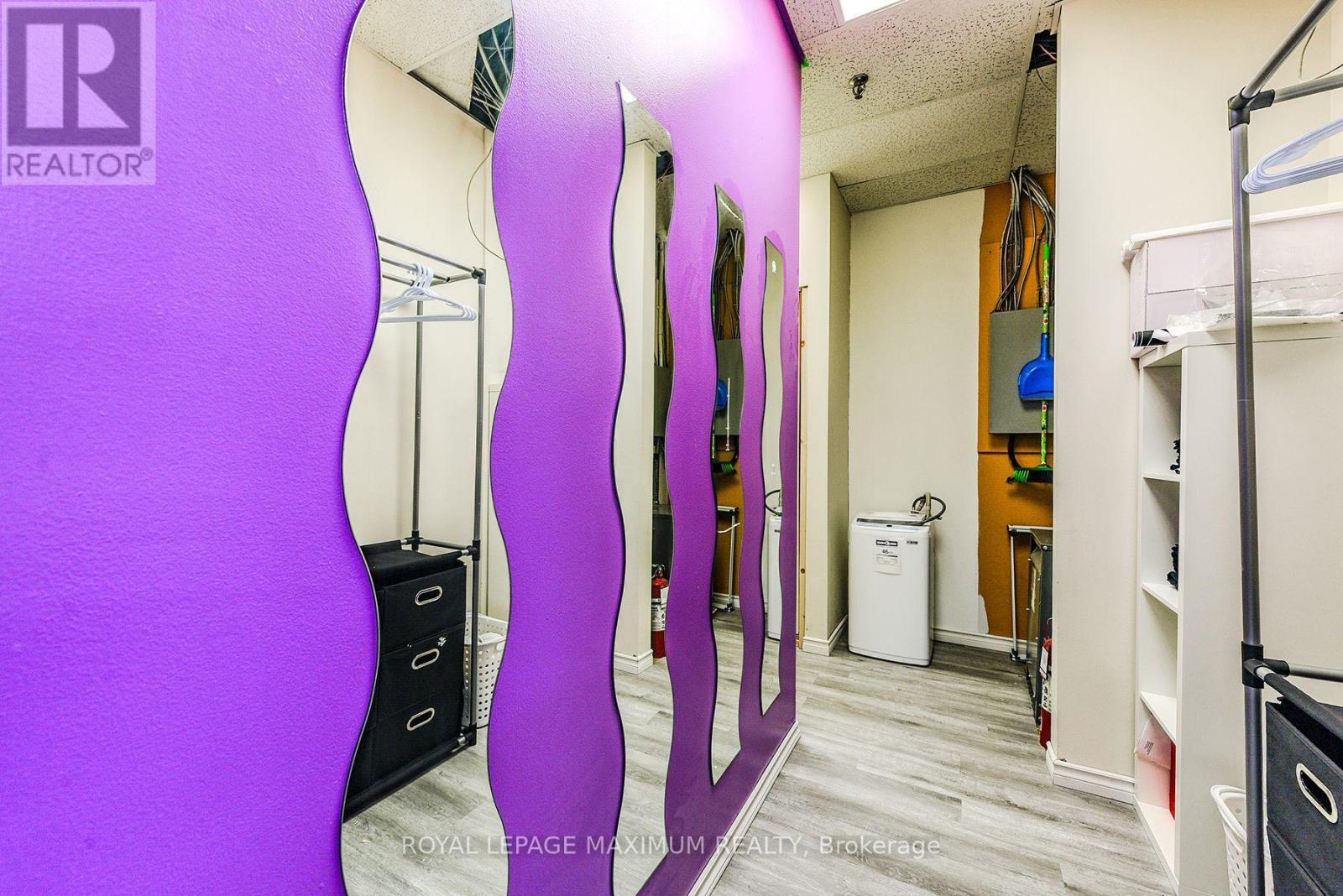 












C10 - 4220 STEELES AVENUE W

,
Vaughan,




Ontario
L4L3S8

