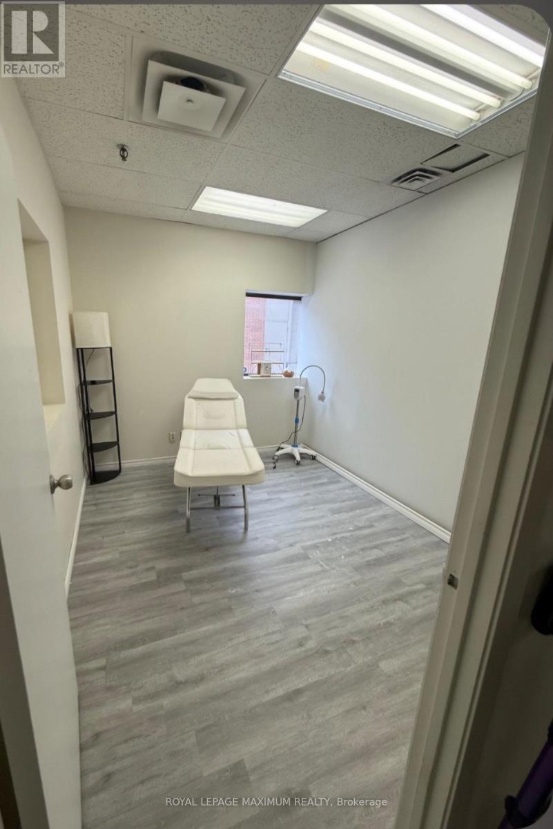 












C10 - 4220 STEELES AVENUE W

,
Vaughan,




Ontario
L4L3S8

