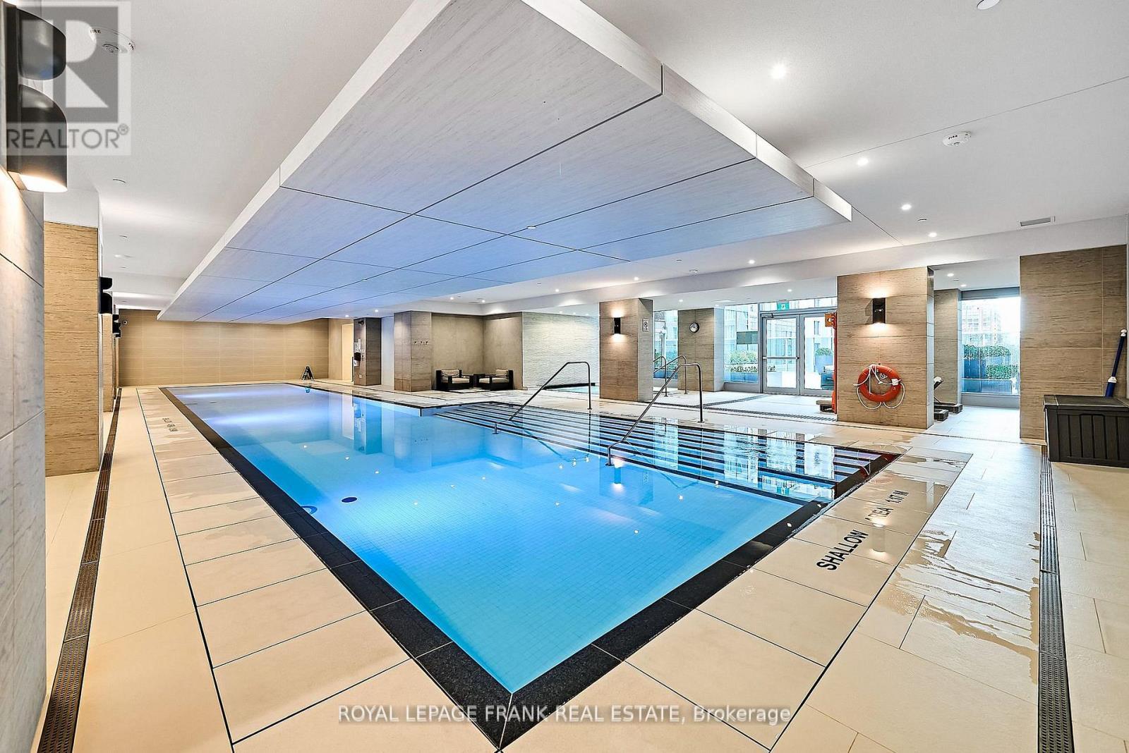 












2005 - 188 CUMBERLAND STREET

,
Toronto (Annex),




Ontario
M5R0B6

