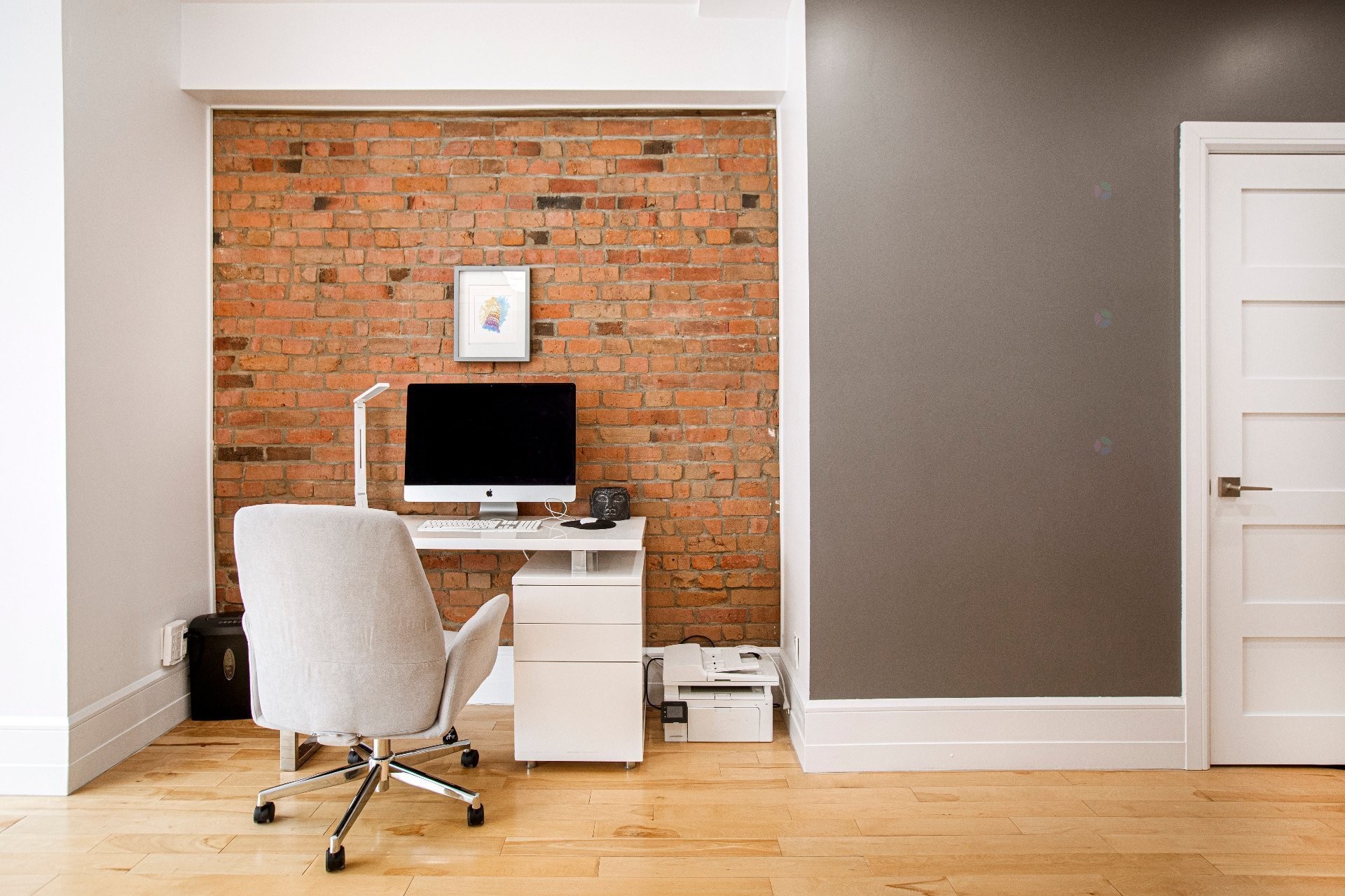 









1944


Rue Tupper

,
Montréal (Ville-Marie),




QC
H3H1N5

