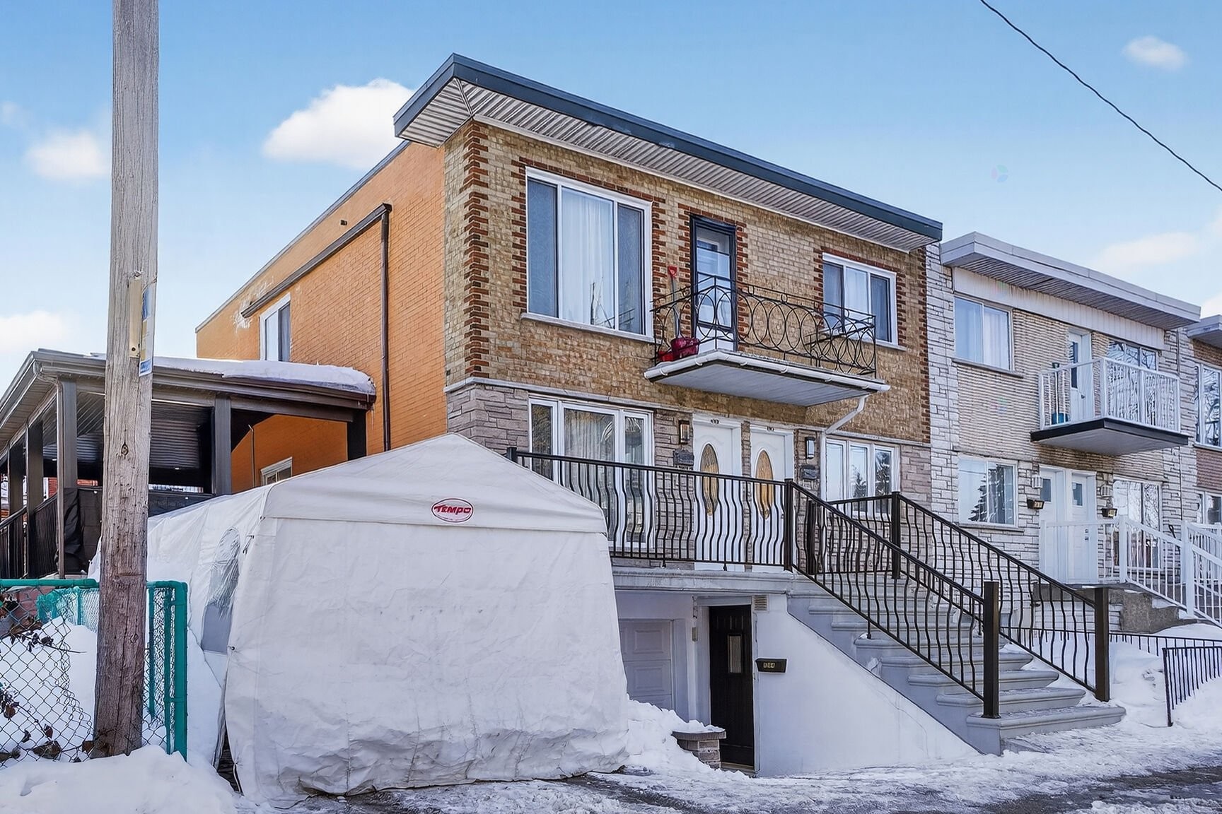 









6960

 - 6964


Av. Rondeau

,
Montréal (Anjou),




QC
H1K2P2

