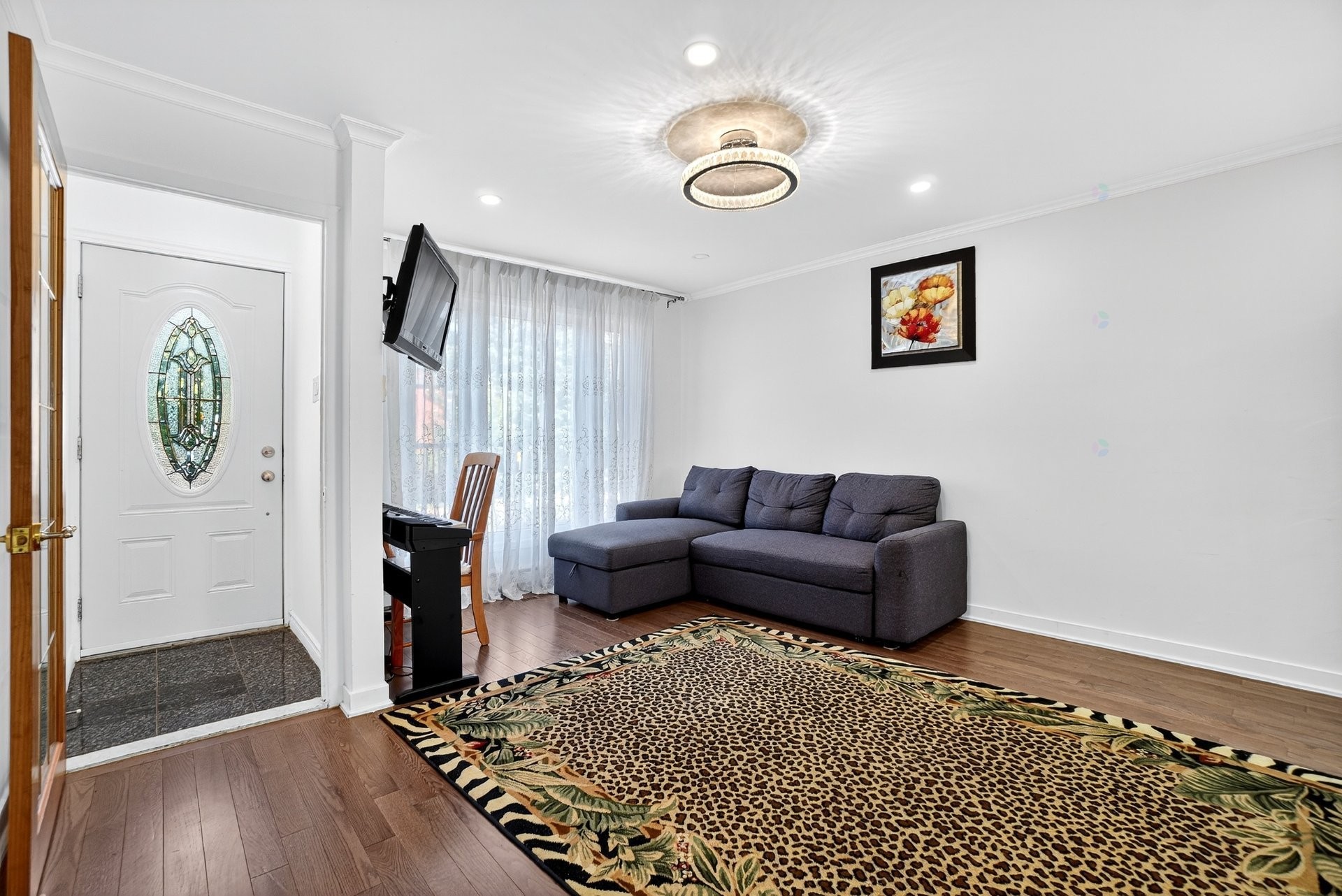 









6960

 - 6964


Av. Rondeau

,
Montréal (Anjou),




QC
H1K2P2

