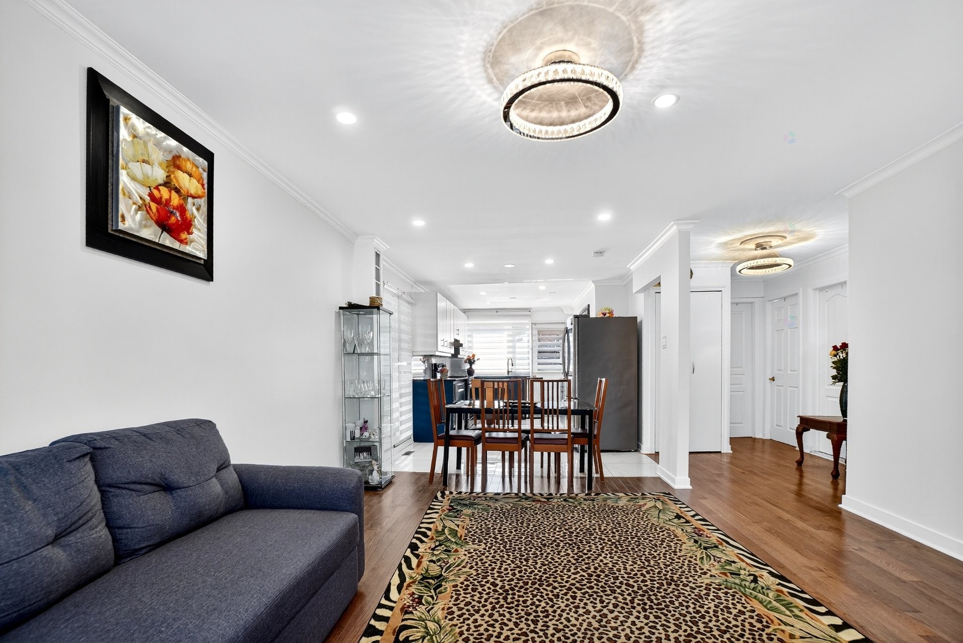 









6960

 - 6964


Av. Rondeau

,
Montréal (Anjou),




QC
H1K2P2

