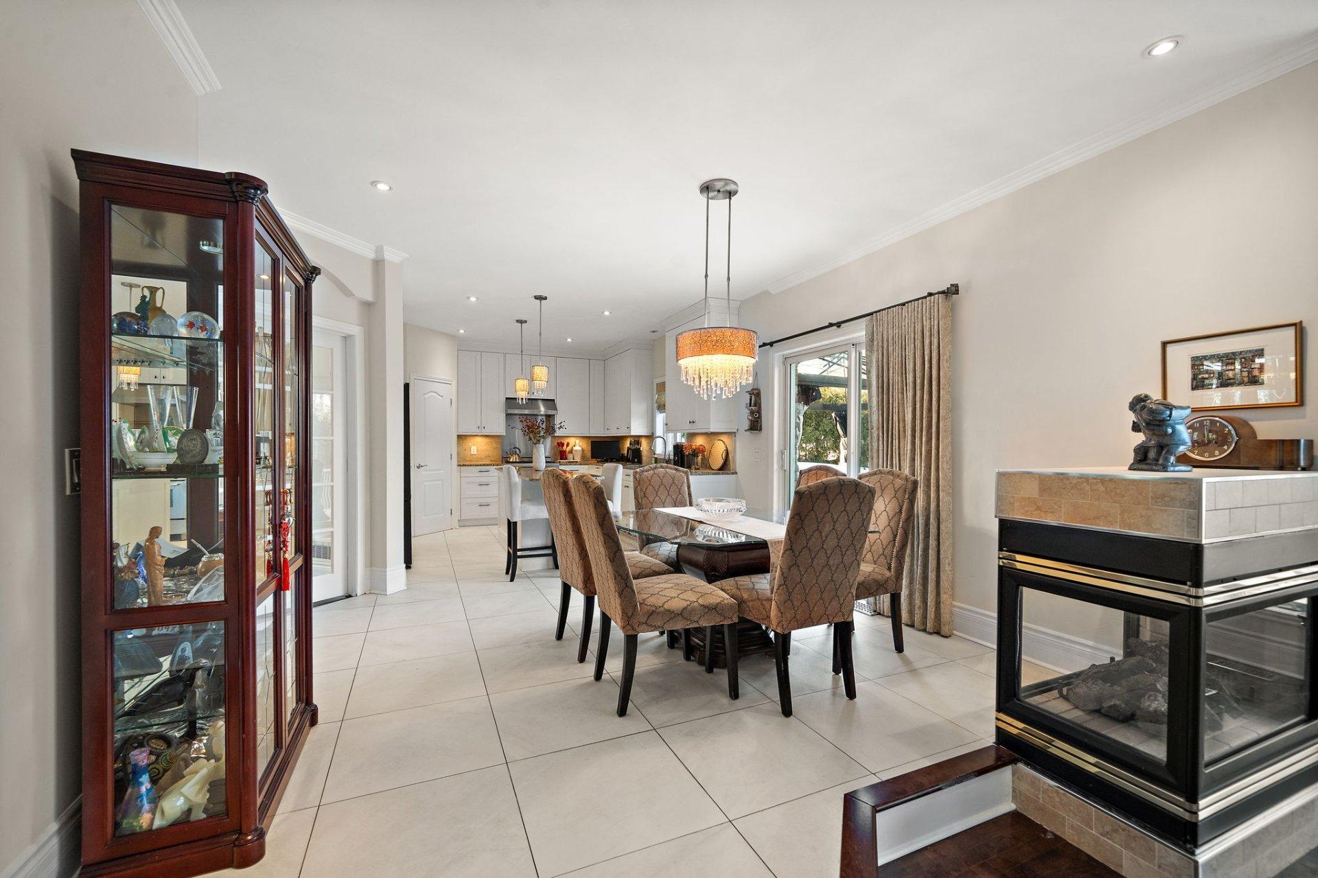 









389


Rue Cézanne

,
Dollard-des-Ormeaux,




QC
H9A3J5

