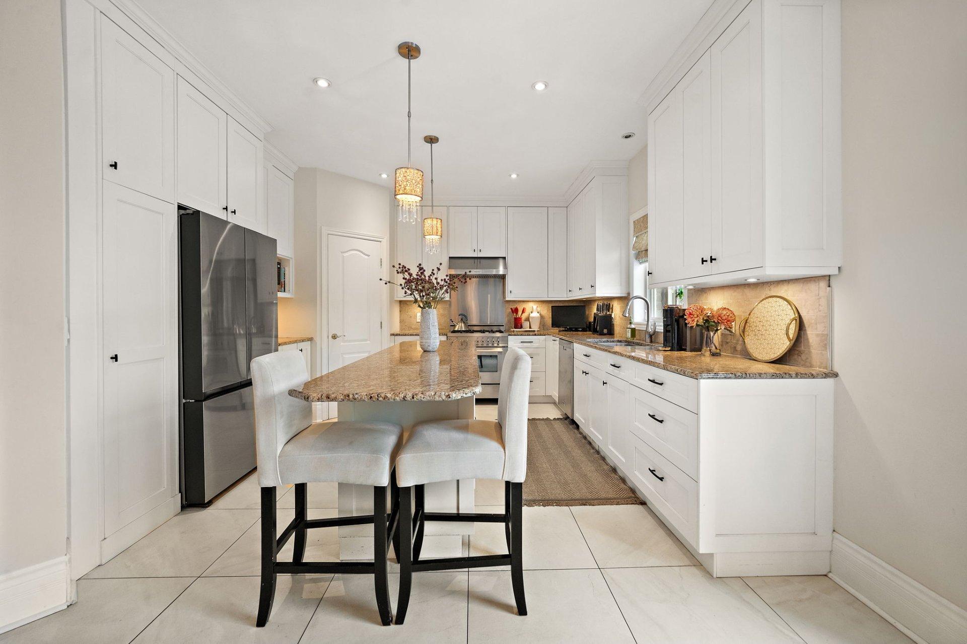 









389


Rue Cézanne

,
Dollard-des-Ormeaux,




QC
H9A3J5

