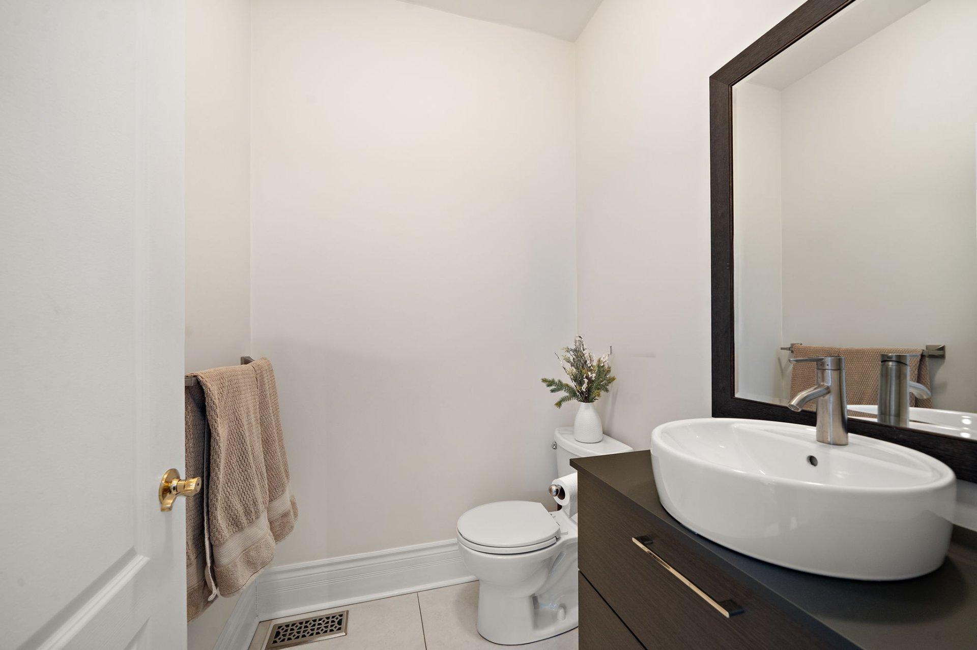 









389


Rue Cézanne

,
Dollard-des-Ormeaux,




QC
H9A3J5

