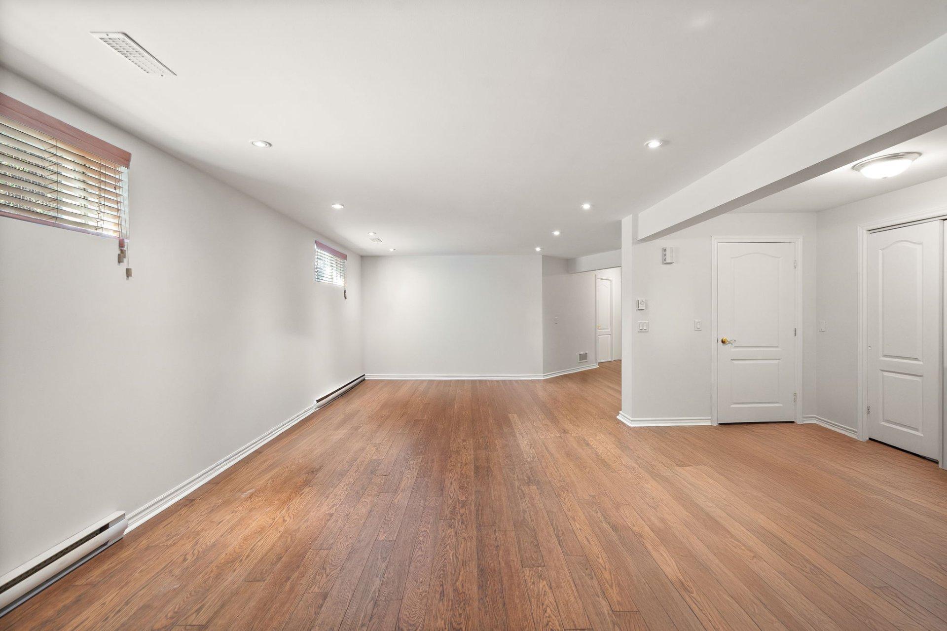 









389


Rue Cézanne

,
Dollard-des-Ormeaux,




QC
H9A3J5

