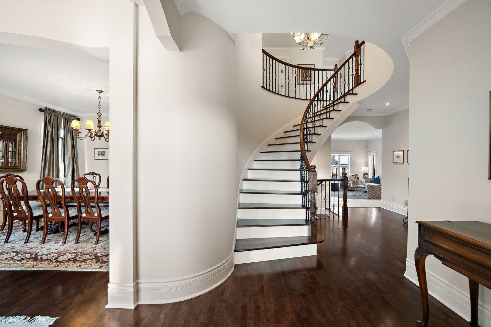 









389


Rue Cézanne

,
Dollard-des-Ormeaux,




QC
H9A3J5

