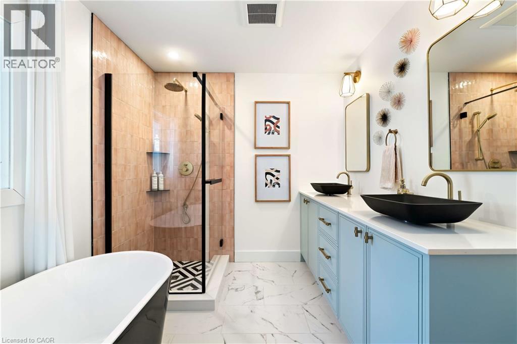 












194 WILES Lane

,
Grey Highlands,




Ontario
N0C1E0

