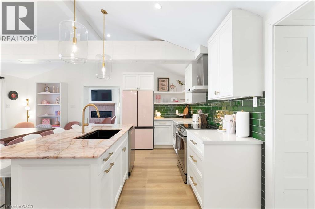 












194 WILES Lane

,
Grey Highlands,




Ontario
N0C1E0

