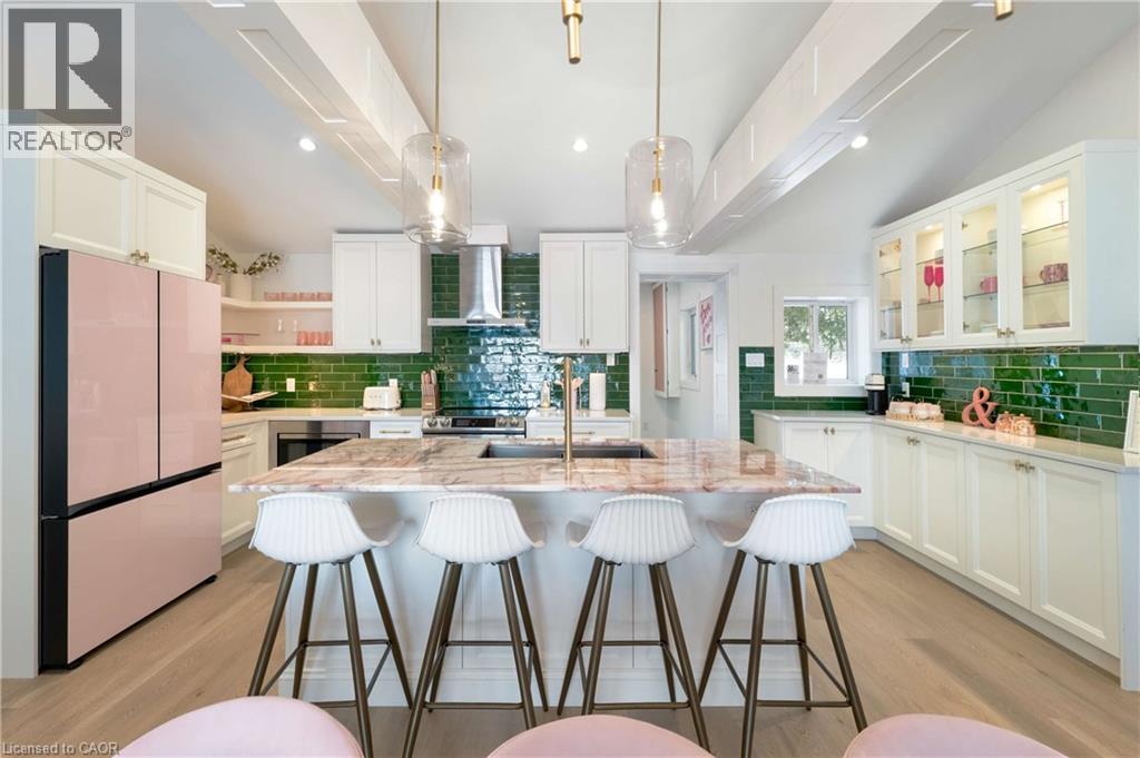 












194 WILES Lane

,
Grey Highlands,




Ontario
N0C1E0

