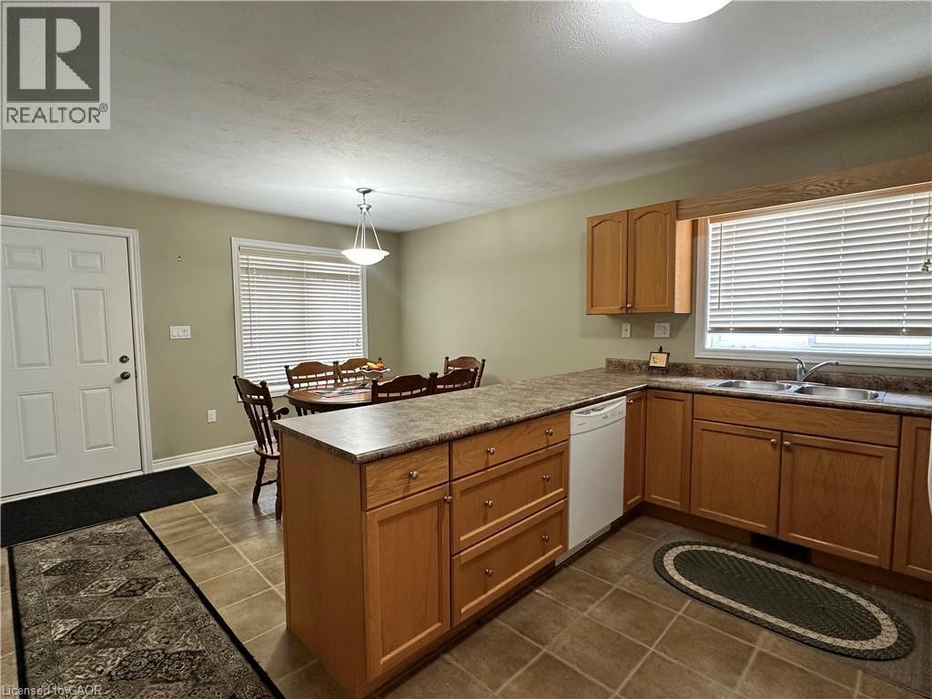 












154 FOREST Street E

,
Dunnville,




Ontario
N1A1C1

