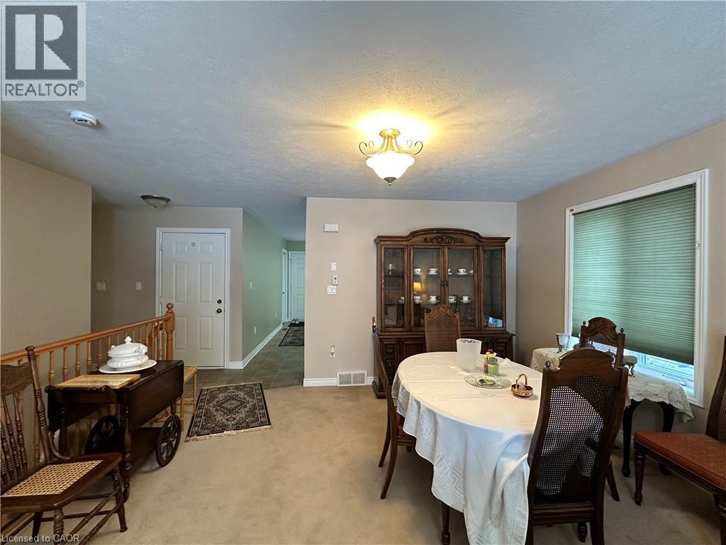 












154 FOREST Street E

,
Dunnville,




Ontario
N1A1C1

