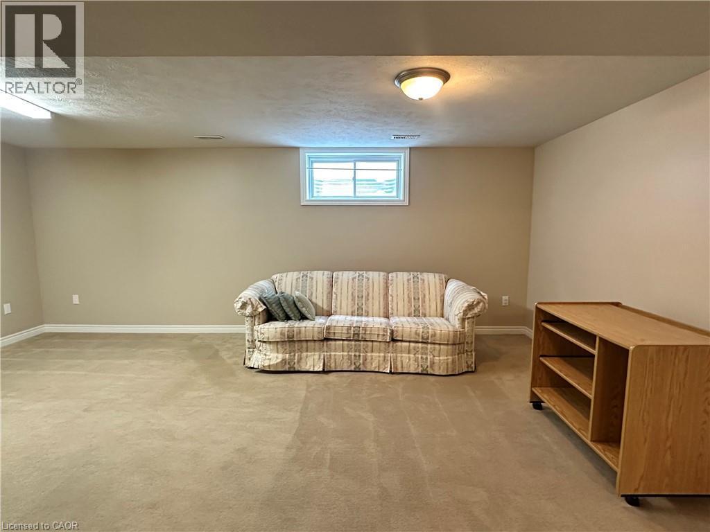 












154 FOREST Street E

,
Dunnville,




Ontario
N1A1C1

