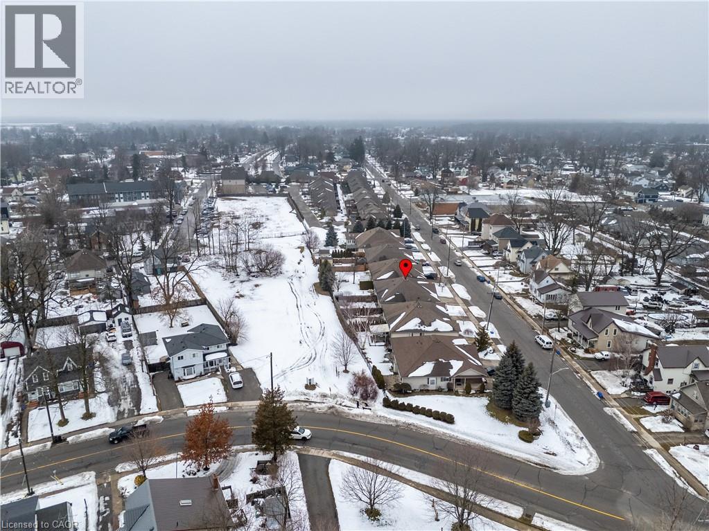 












154 FOREST Street E

,
Dunnville,




Ontario
N1A1C1

