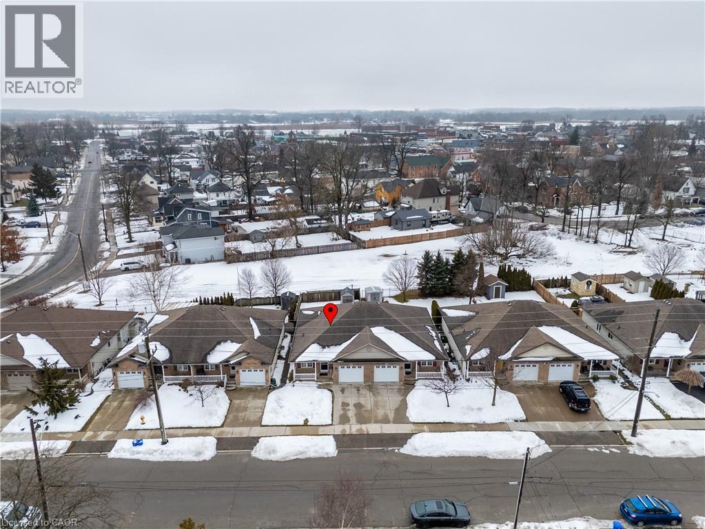 












154 FOREST Street E

,
Dunnville,




Ontario
N1A1C1

