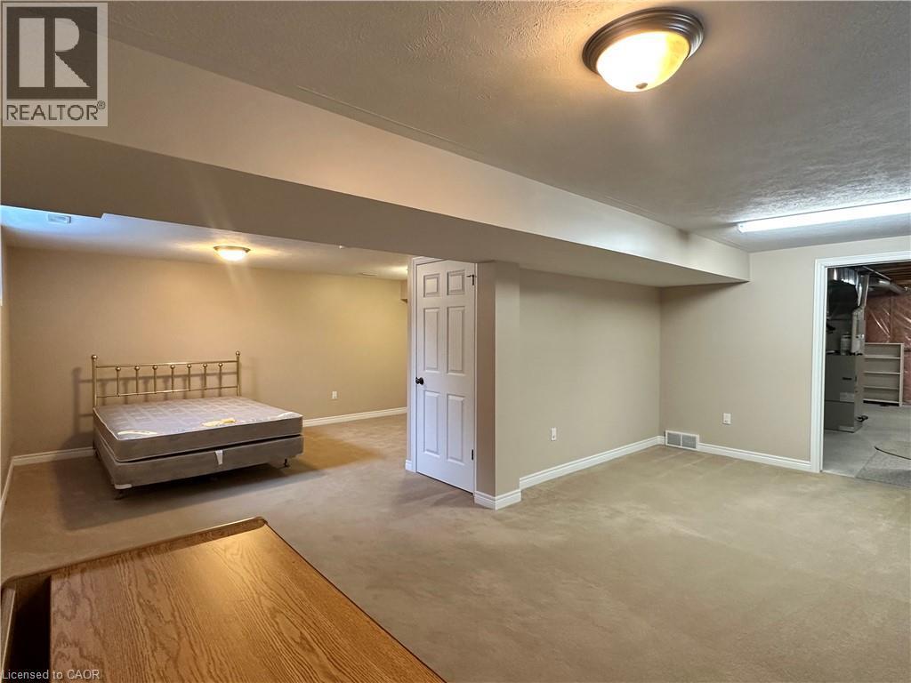 












154 FOREST Street E

,
Dunnville,




Ontario
N1A1C1

