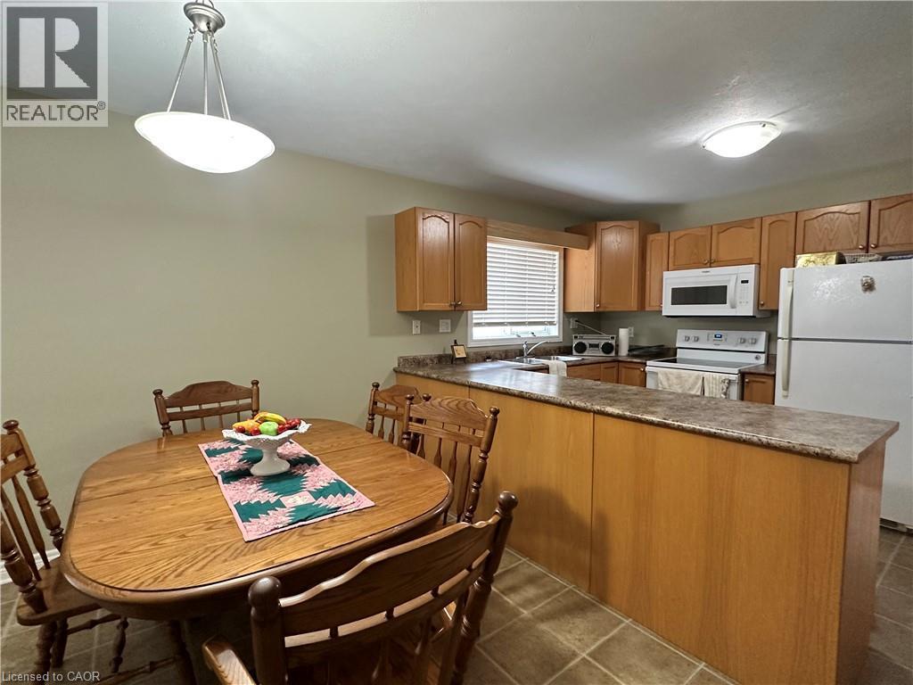 












154 FOREST Street E

,
Dunnville,




Ontario
N1A1C1

