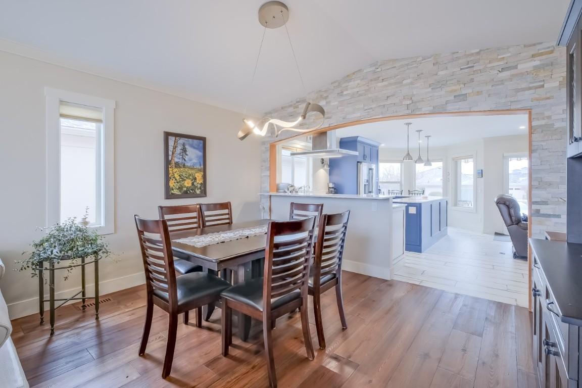 









595


Yates

Road, 419,
Kelowna,




BC
v1V 1P8

