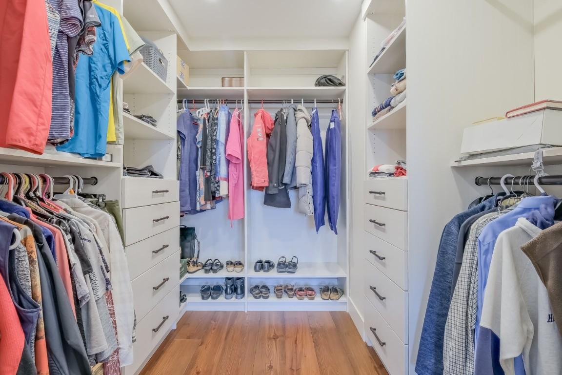 









595


Yates

Road, 419,
Kelowna,




BC
v1V 1P8

