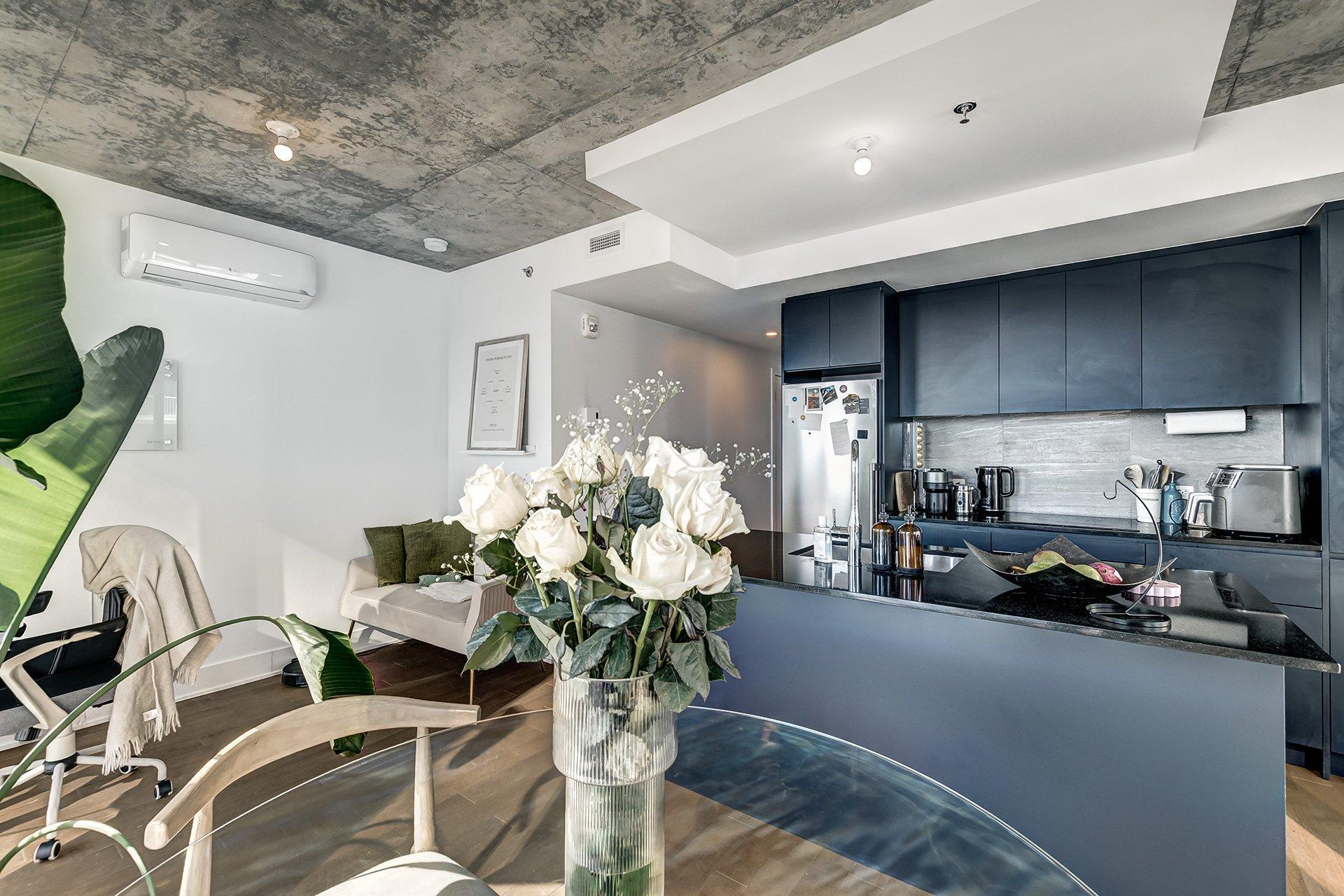 









2320


Rue Tupper

, 1214,
Montréal (Ville-Marie),




QC
H3H0B8

