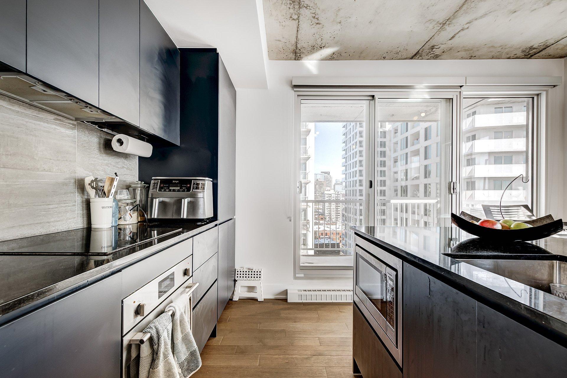 









2320


Rue Tupper

, 1214,
Montréal (Ville-Marie),




QC
H3H0B8

