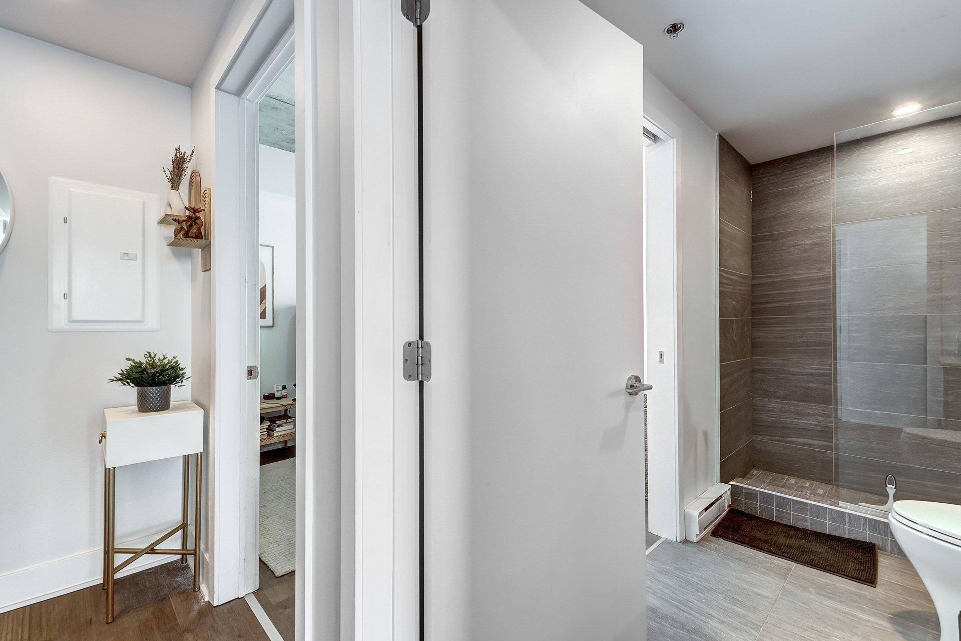 









2320


Rue Tupper

, 1214,
Montréal (Ville-Marie),




QC
H3H0B8

