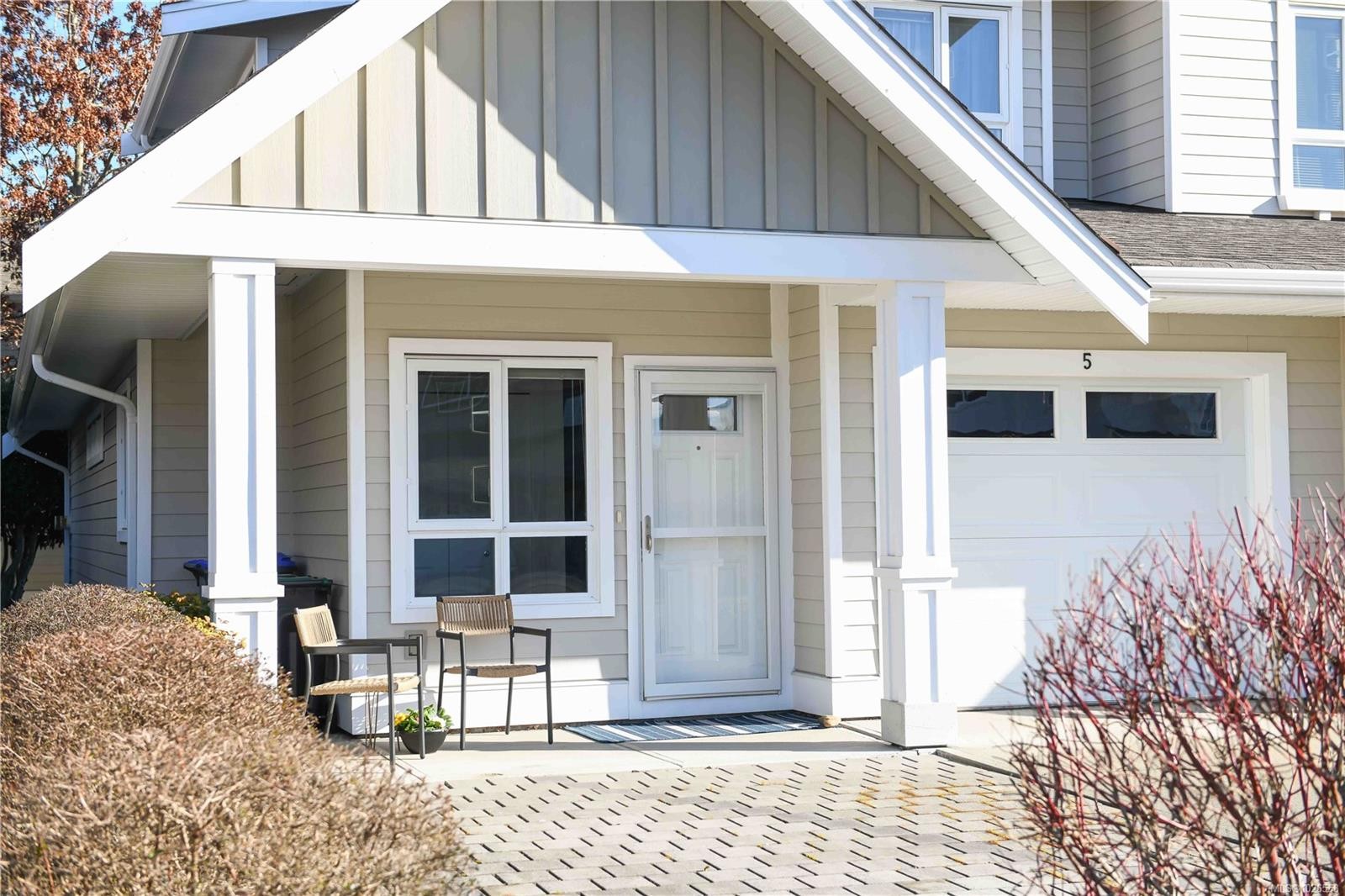 









700


Lancaster

Way, 5,
Comox,




BC
V9M 0B6

