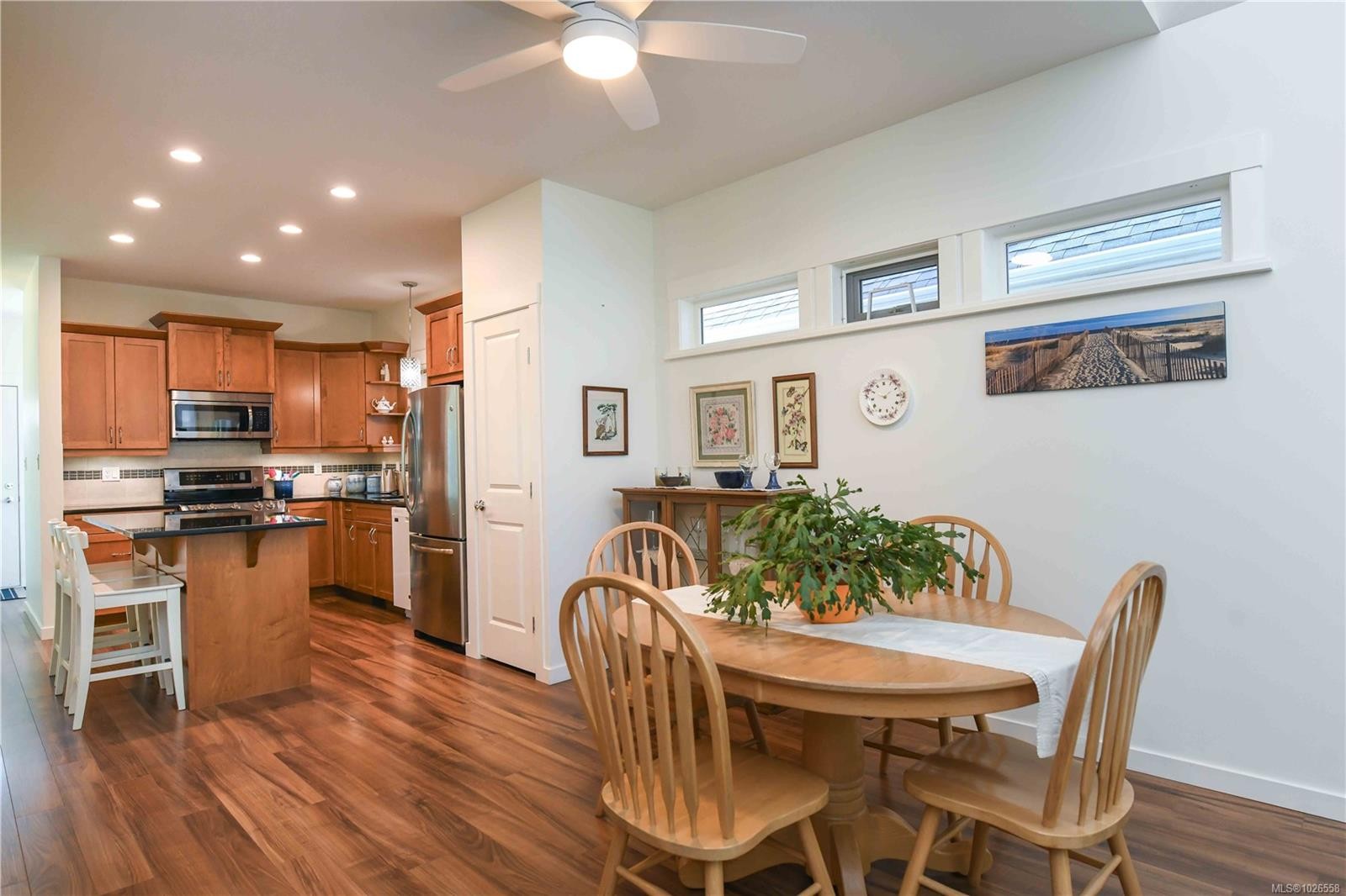 









700


Lancaster

Way, 5,
Comox,




BC
V9M 0B6

