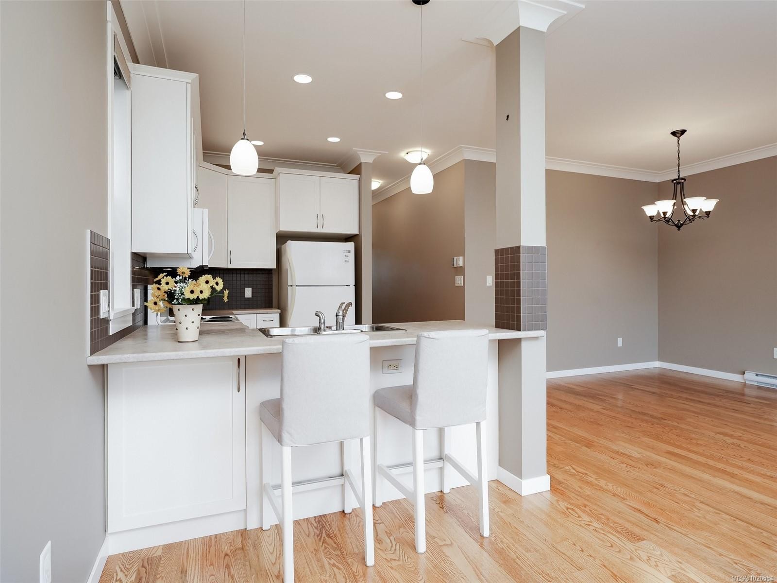 









2075


Dover

St,
Sooke,




BC
V9Z 1L1

