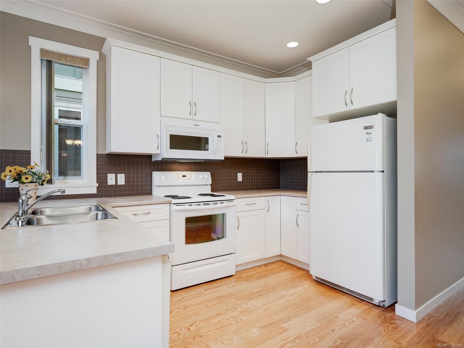 









2075


Dover

St,
Sooke,




BC
V9Z 1L1

