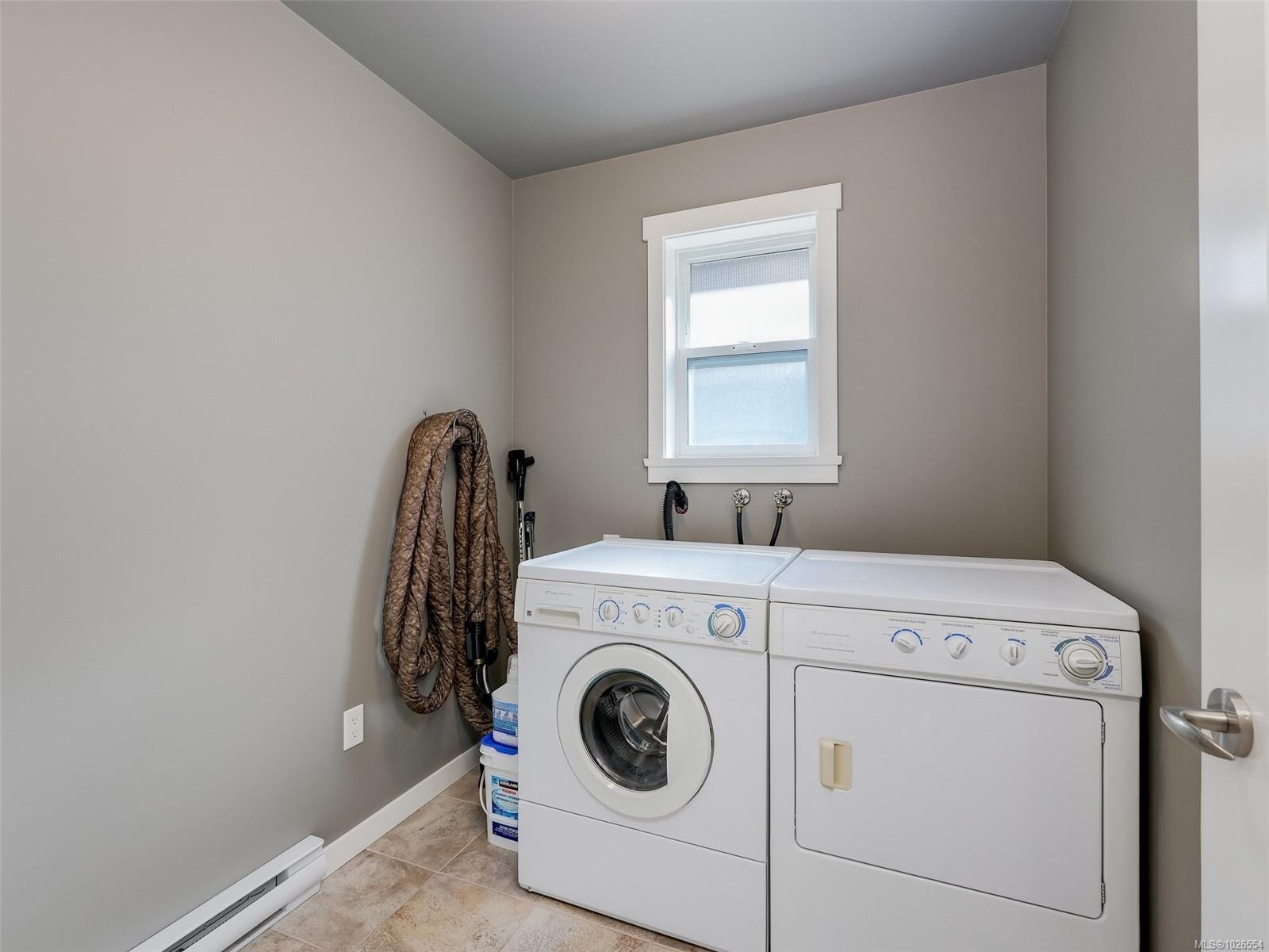 









2075


Dover

St,
Sooke,




BC
V9Z 1L1

