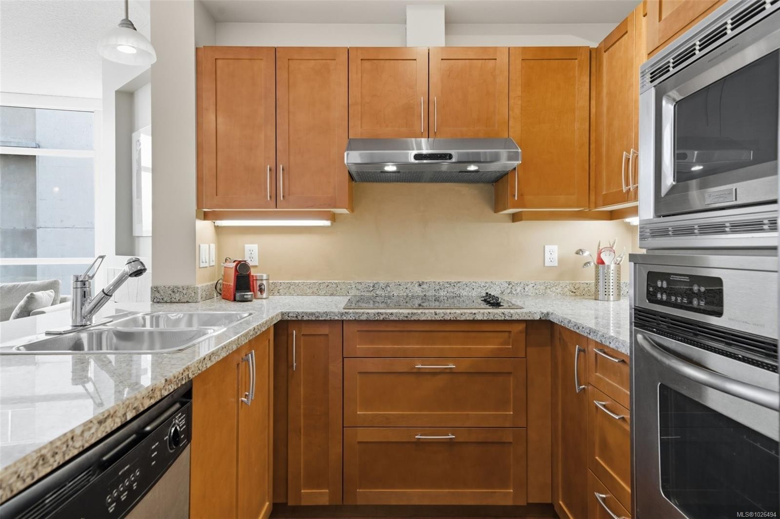 









827


Fairfield

Rd, 609,
Victoria,




BC
V8V 5B2

