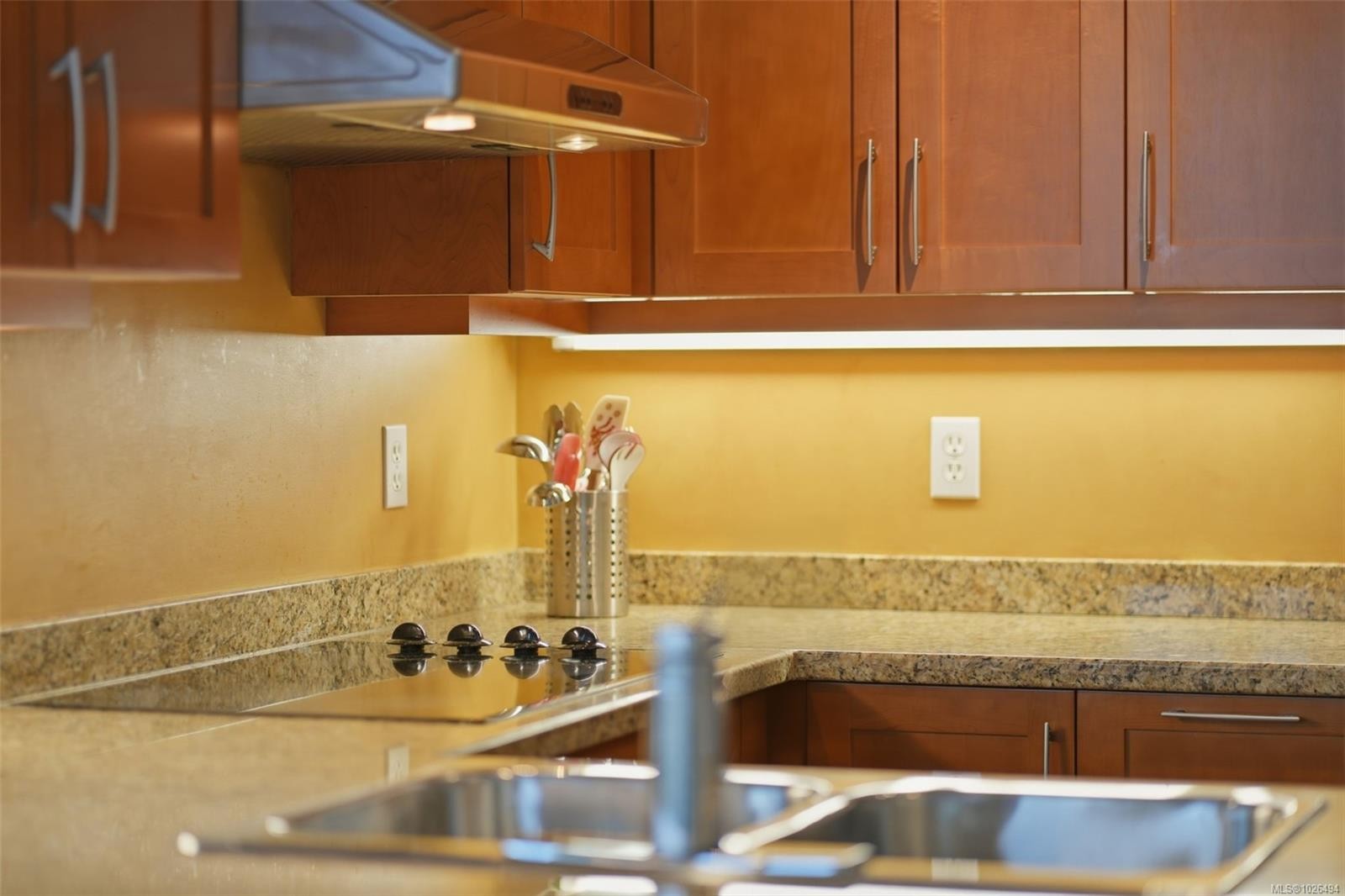 









827


Fairfield

Rd, 609,
Victoria,




BC
V8V 5B2

