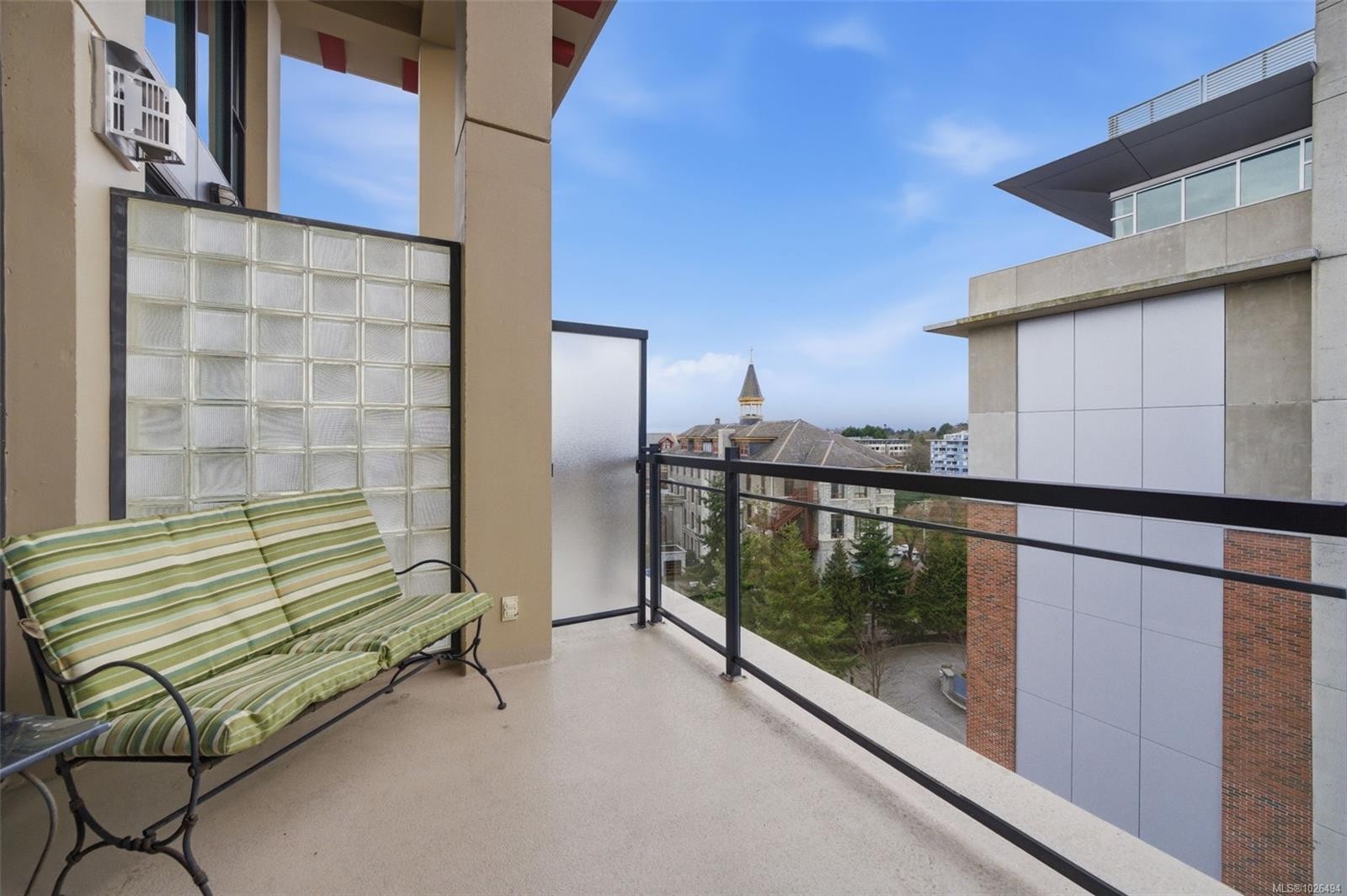 









827


Fairfield

Rd, 609,
Victoria,




BC
V8V 5B2

